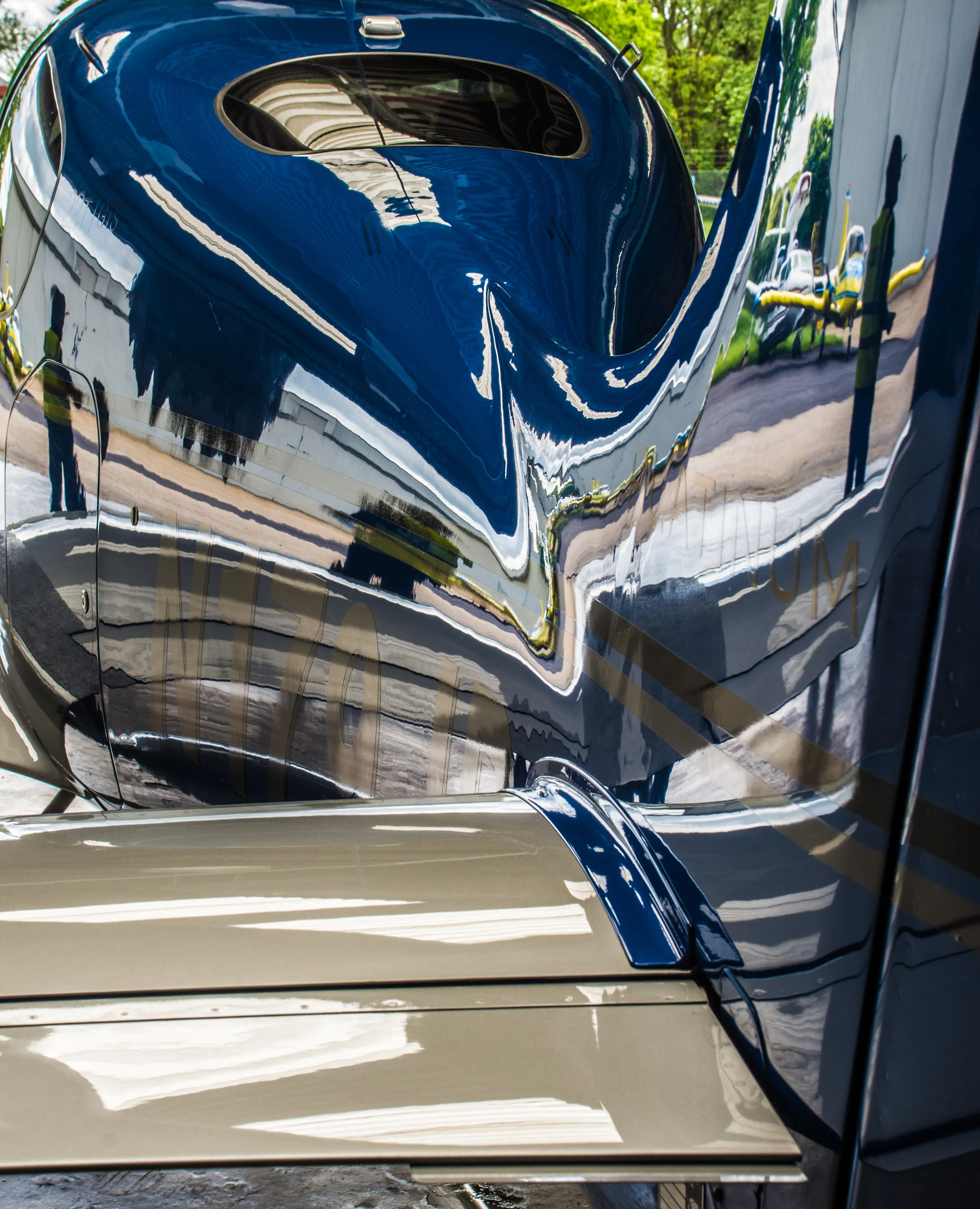 Aero-gloss