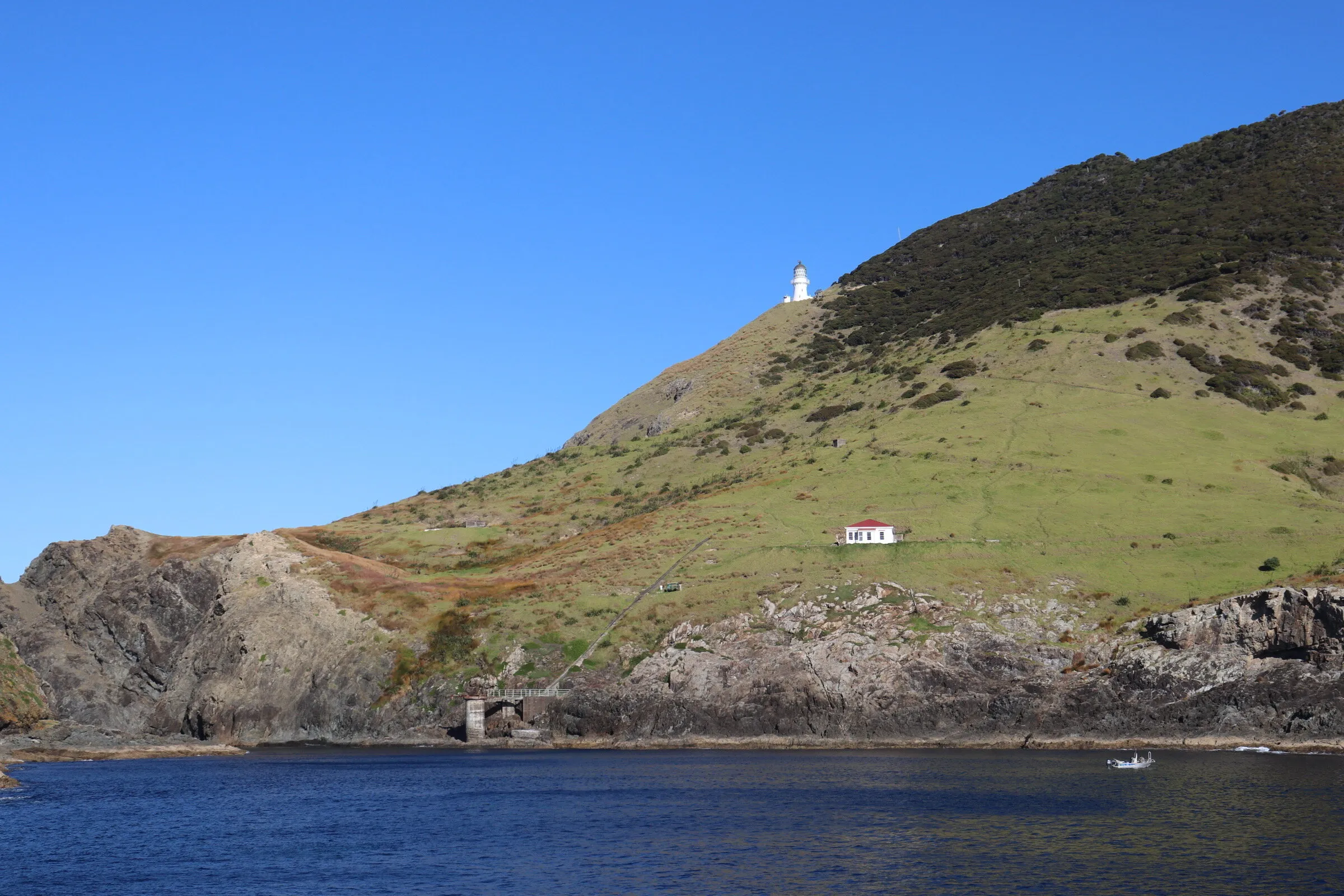 Secluded Living, Cape Brett Hut