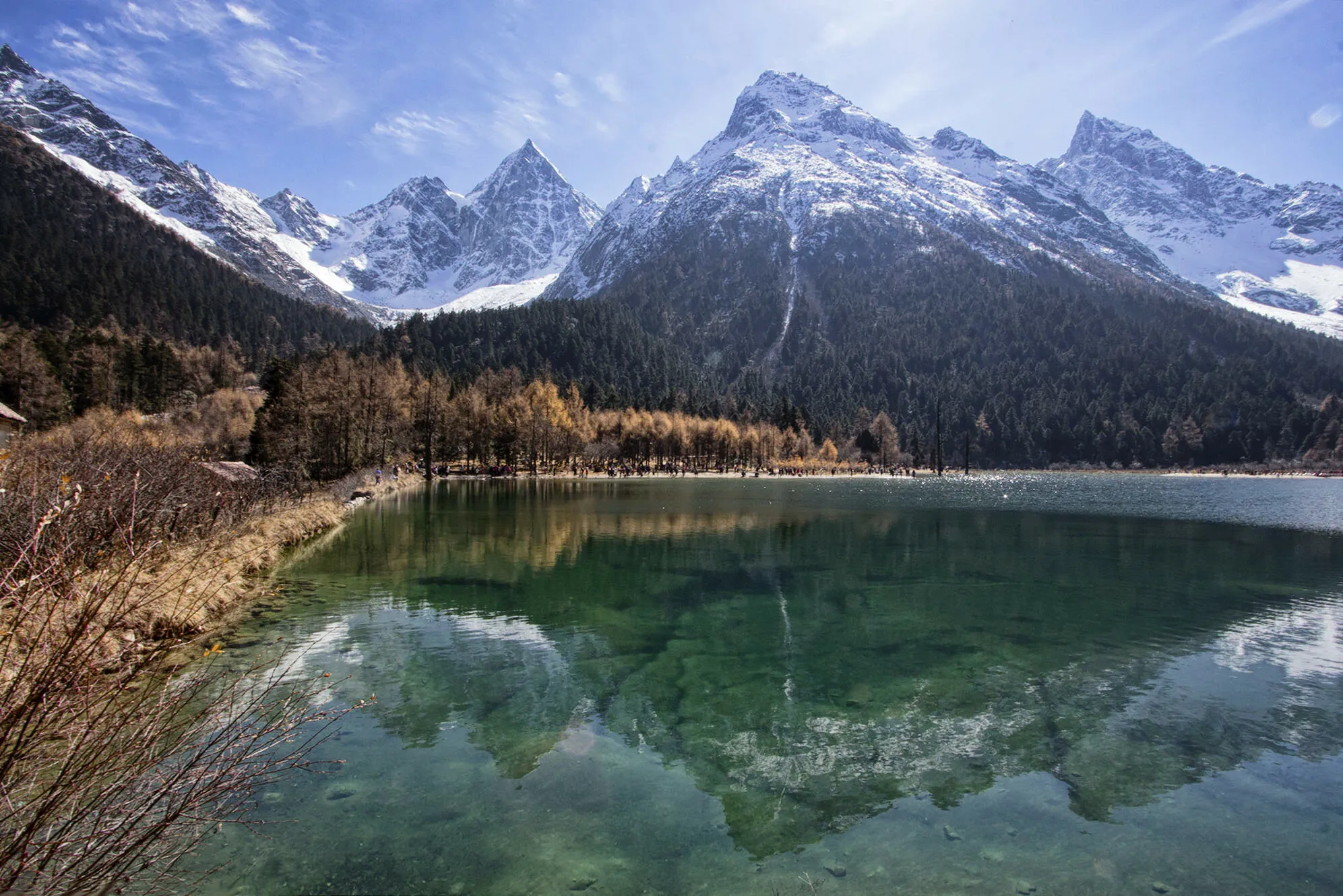 Sichuanese Autumn: a contrasted view