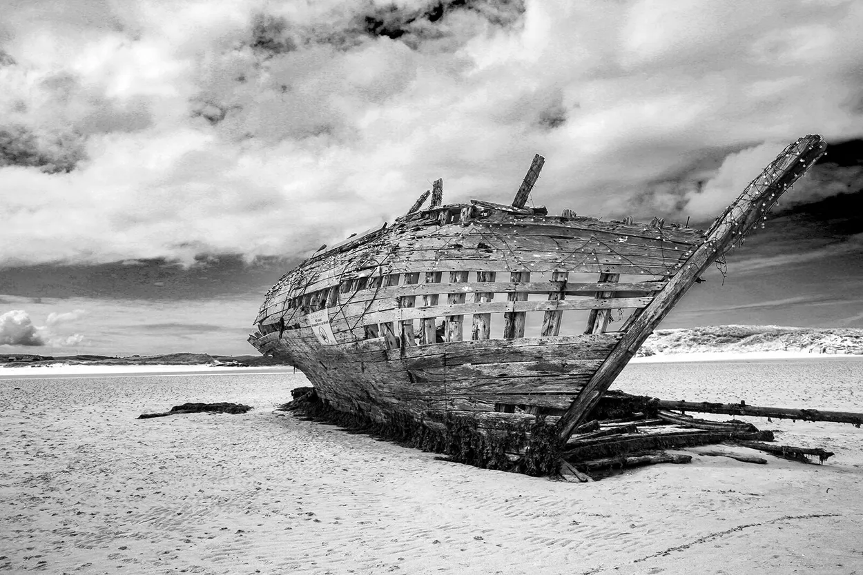 Stranded Boats in Black and White - transport photo contest ...