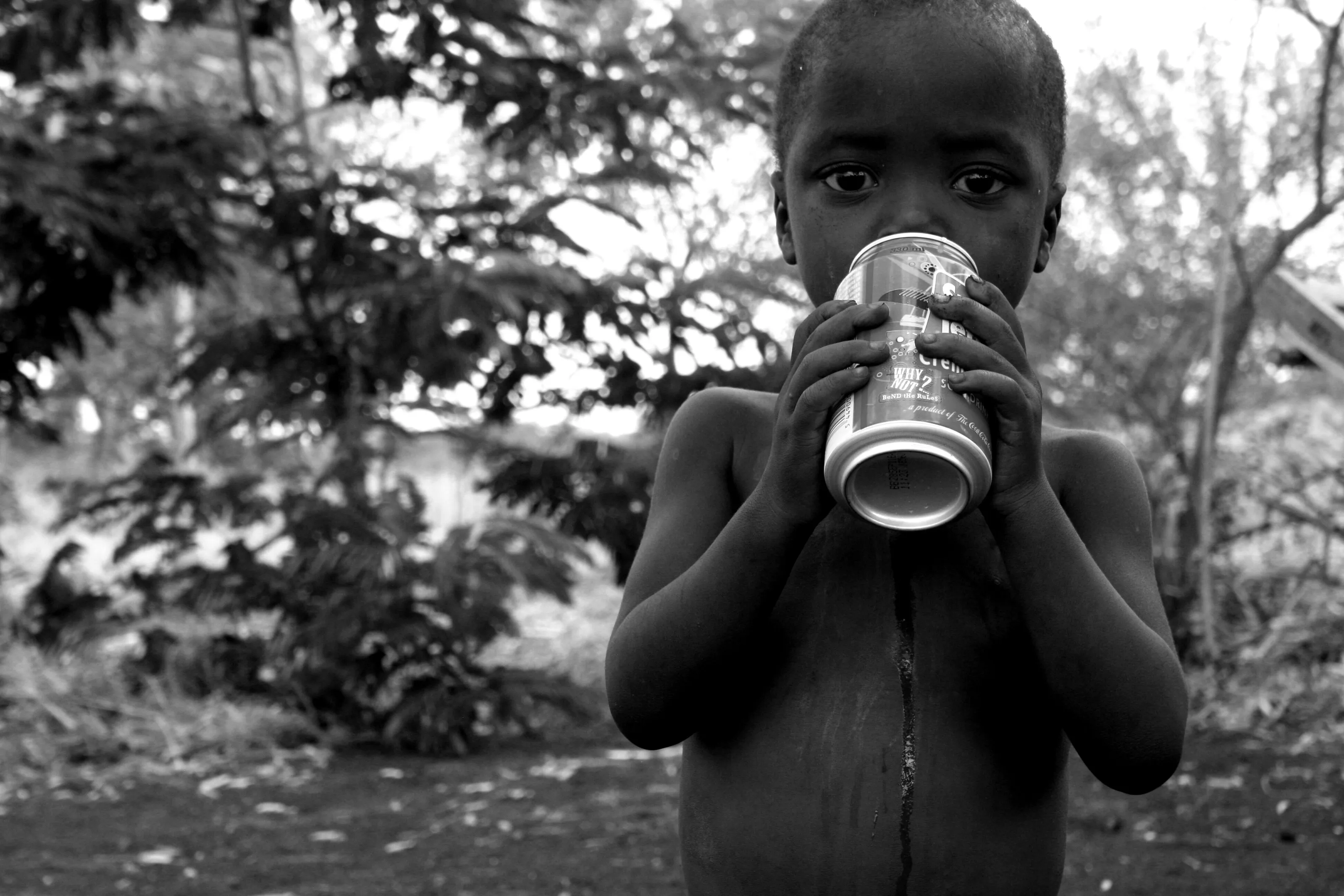 How do drink out of a soda can.