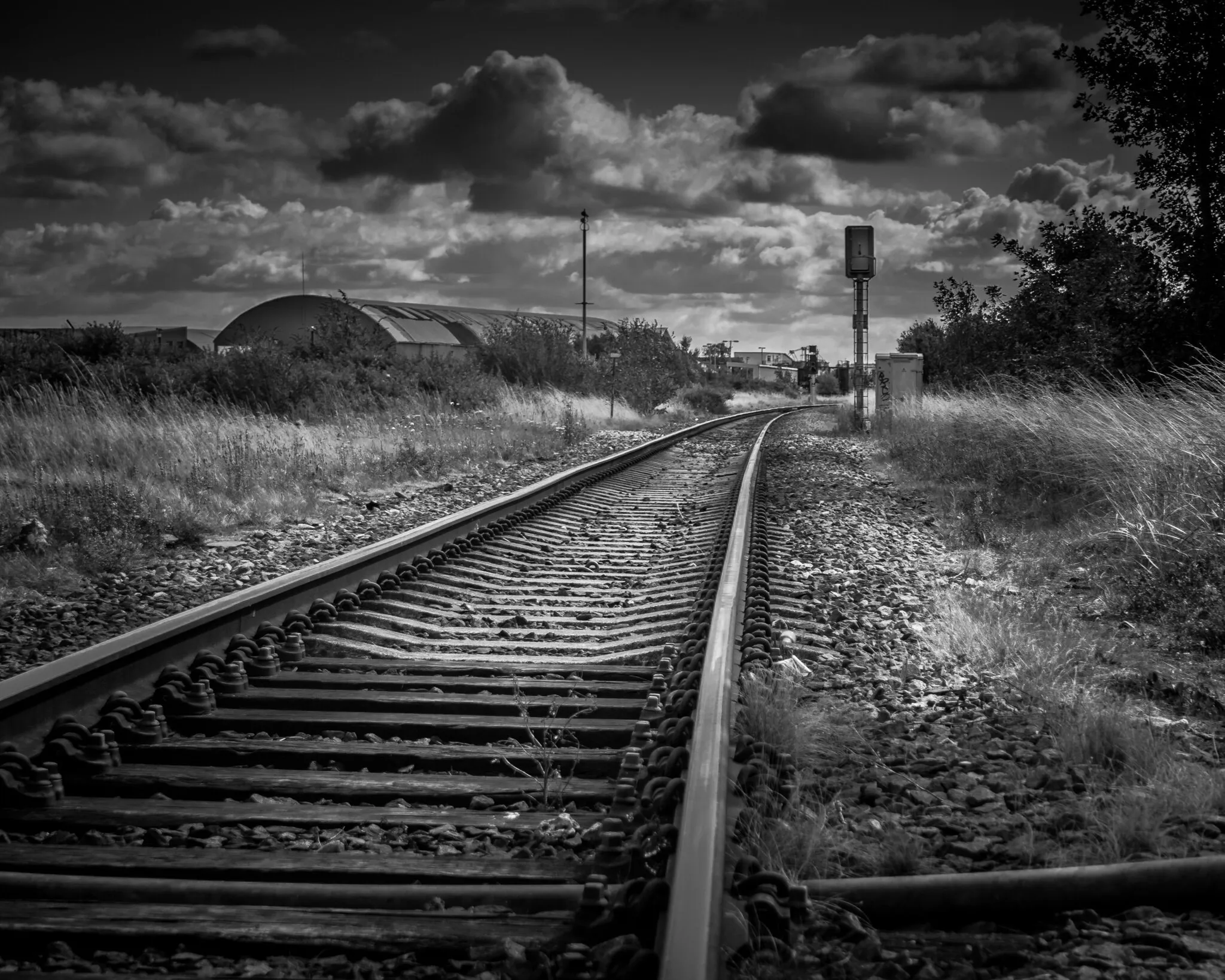 Lonely tracks