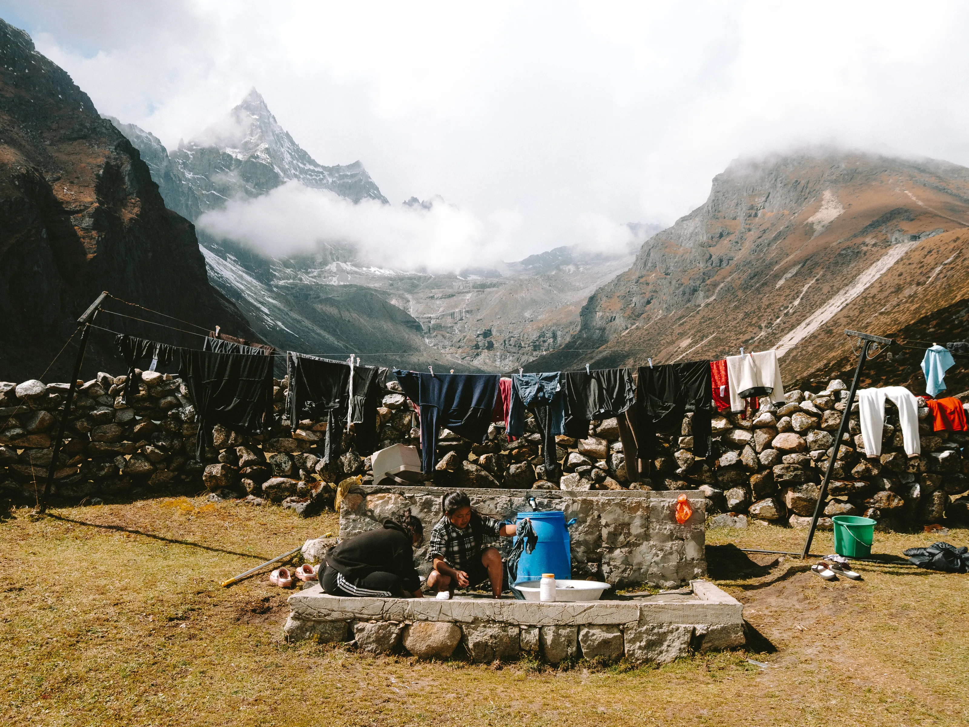 Washing clothes at high altitude