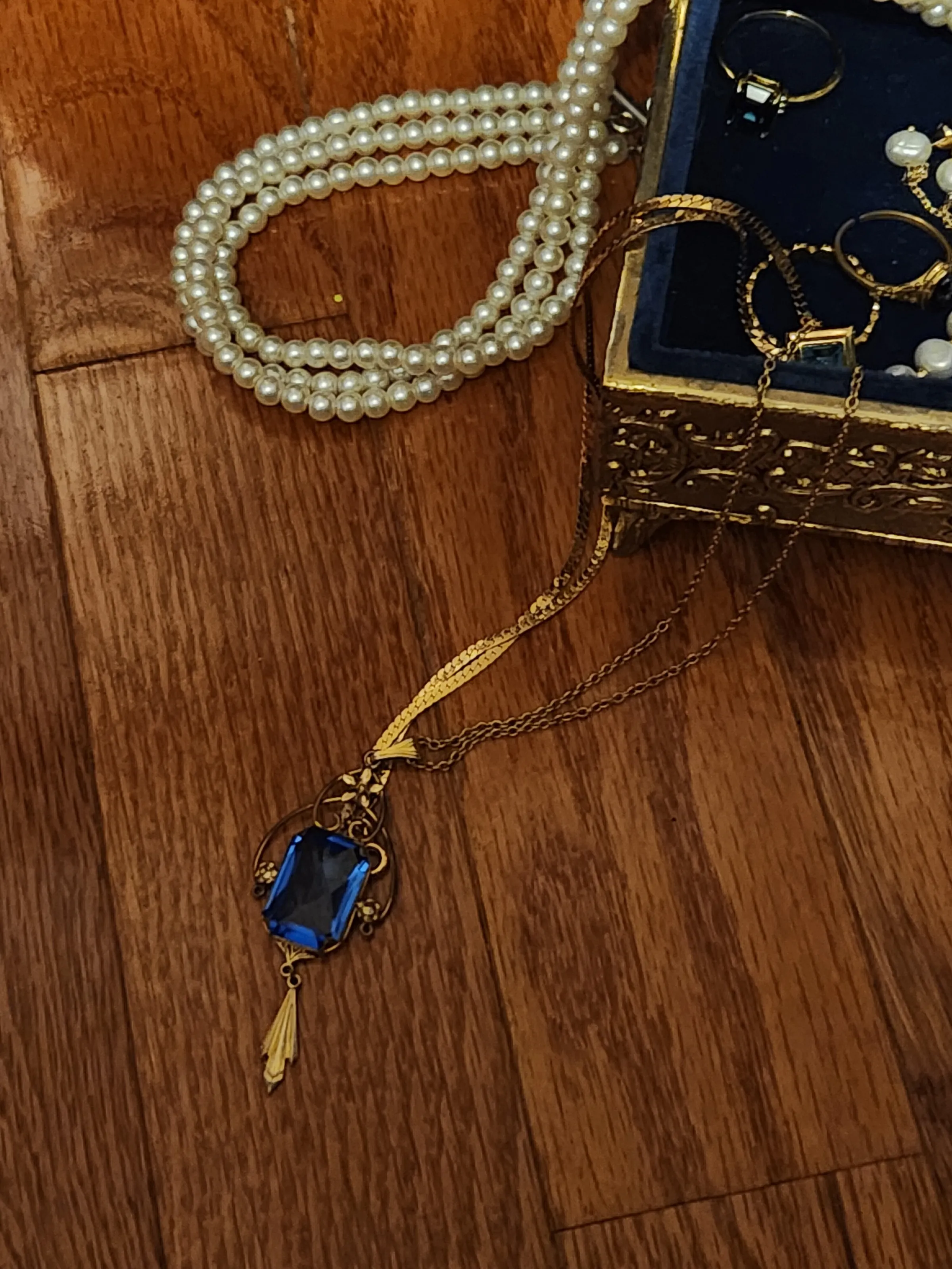 Jewelry box