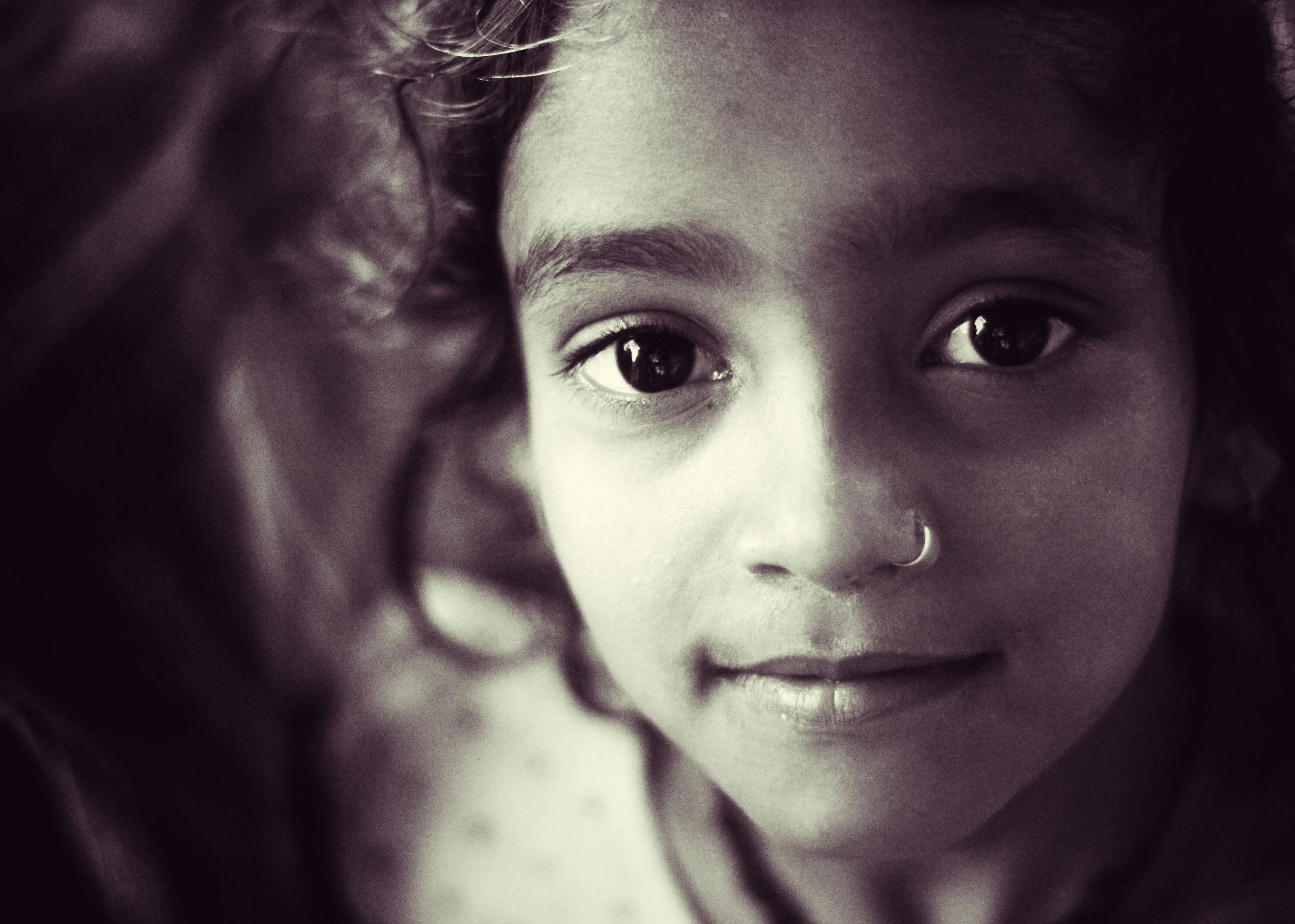 I found the whole world alive in those eyes