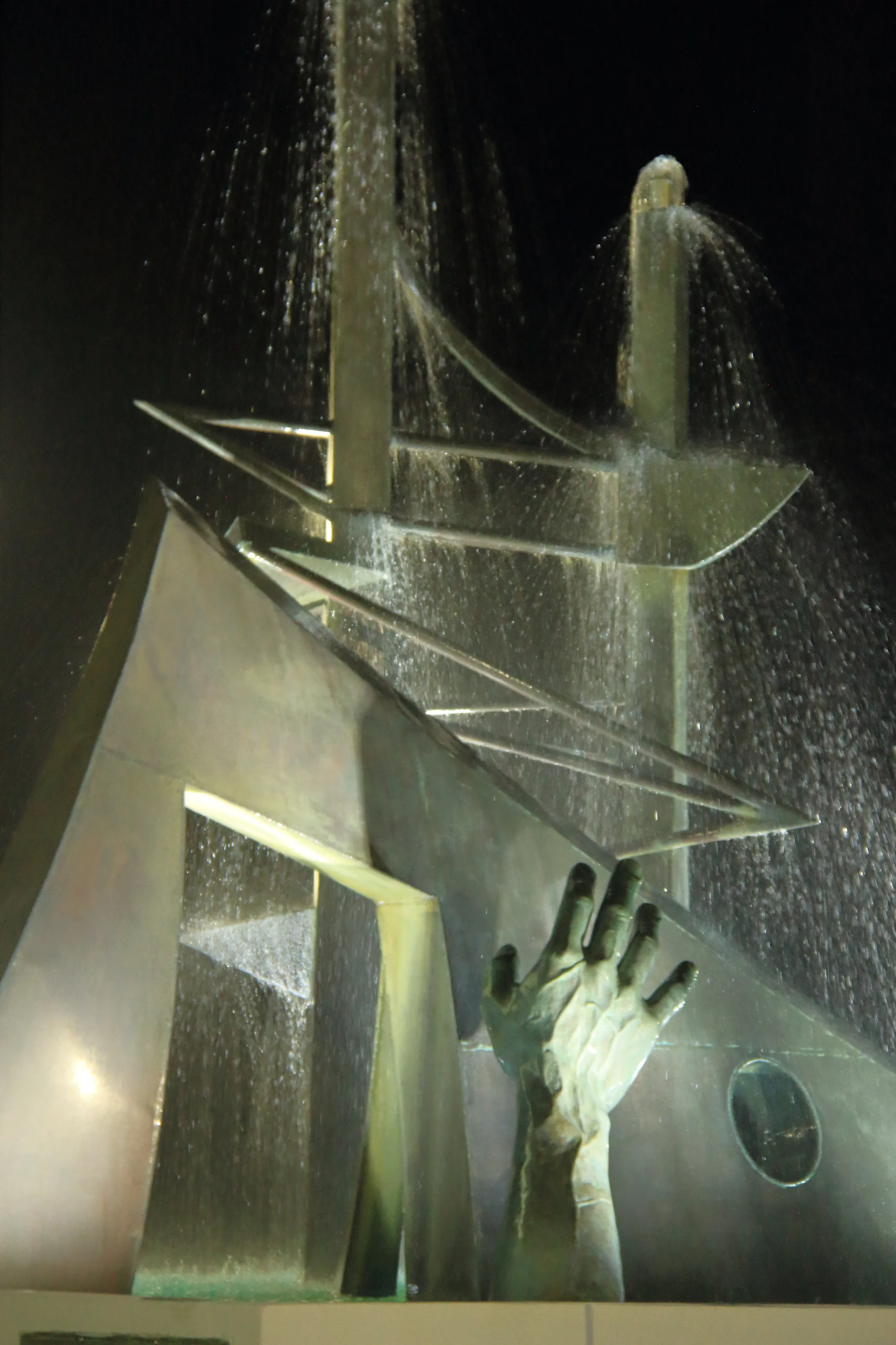 fountain sculpture