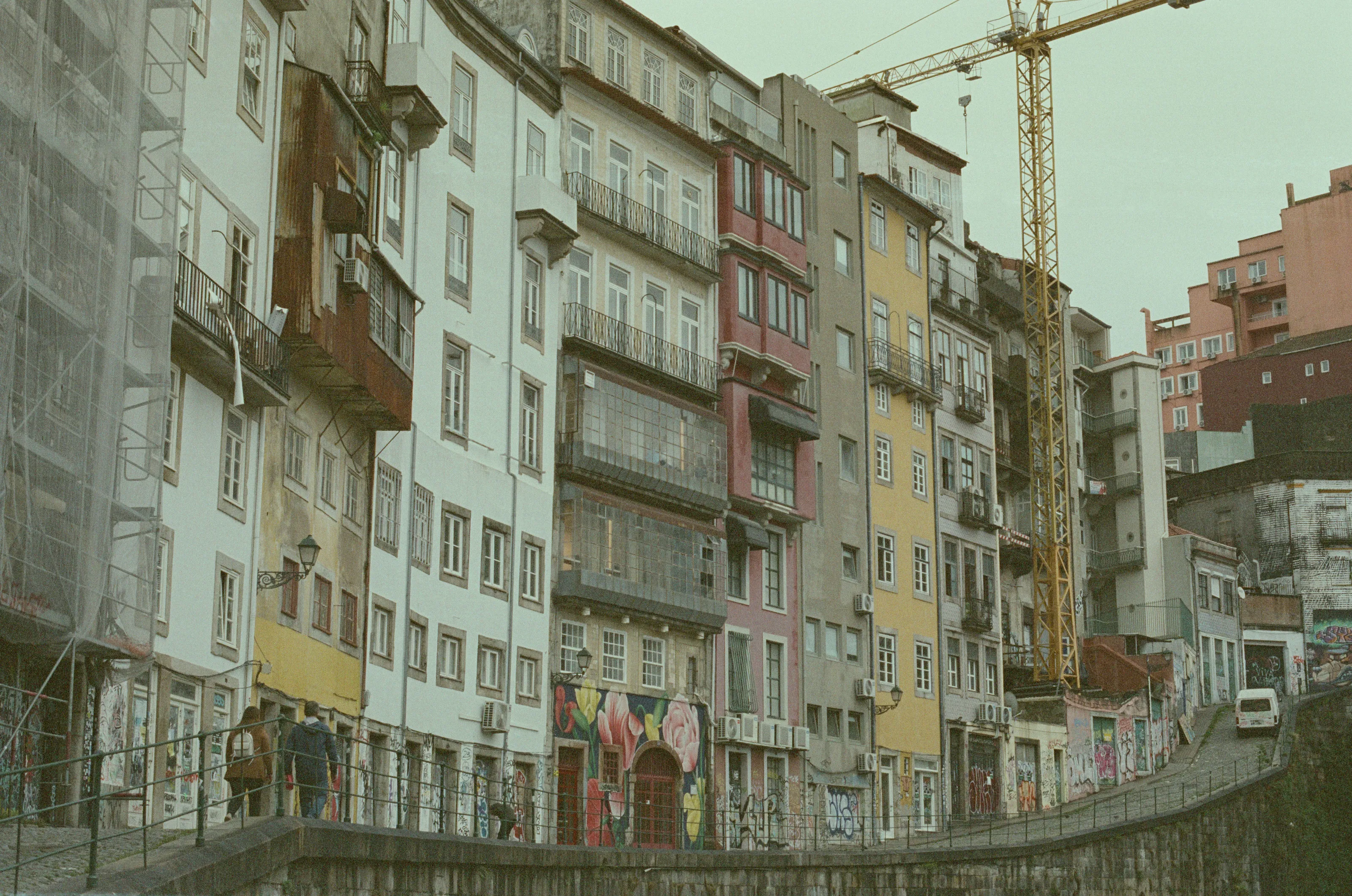 A Stroll Through Porto (35mm)