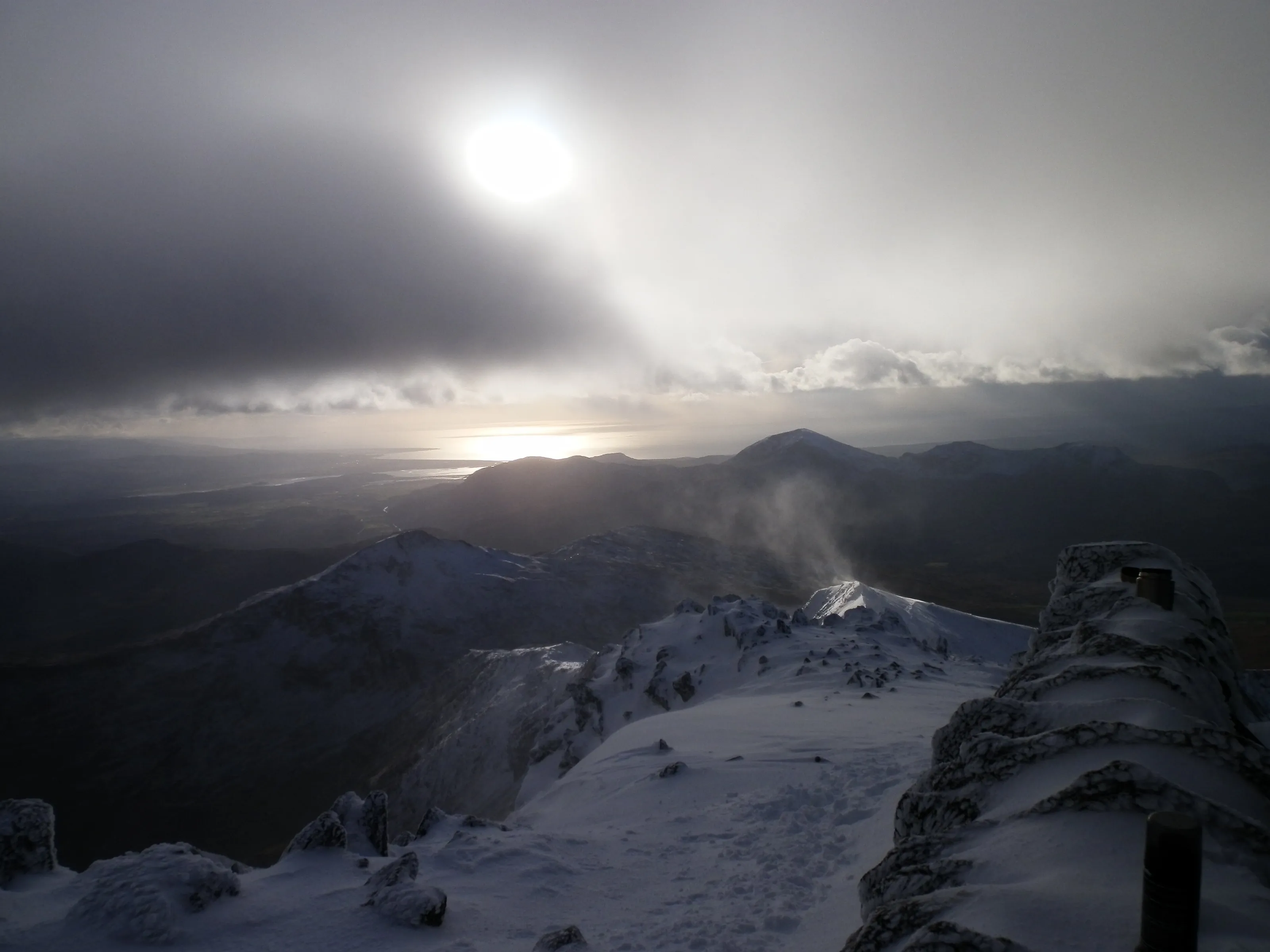 Light on snowdon