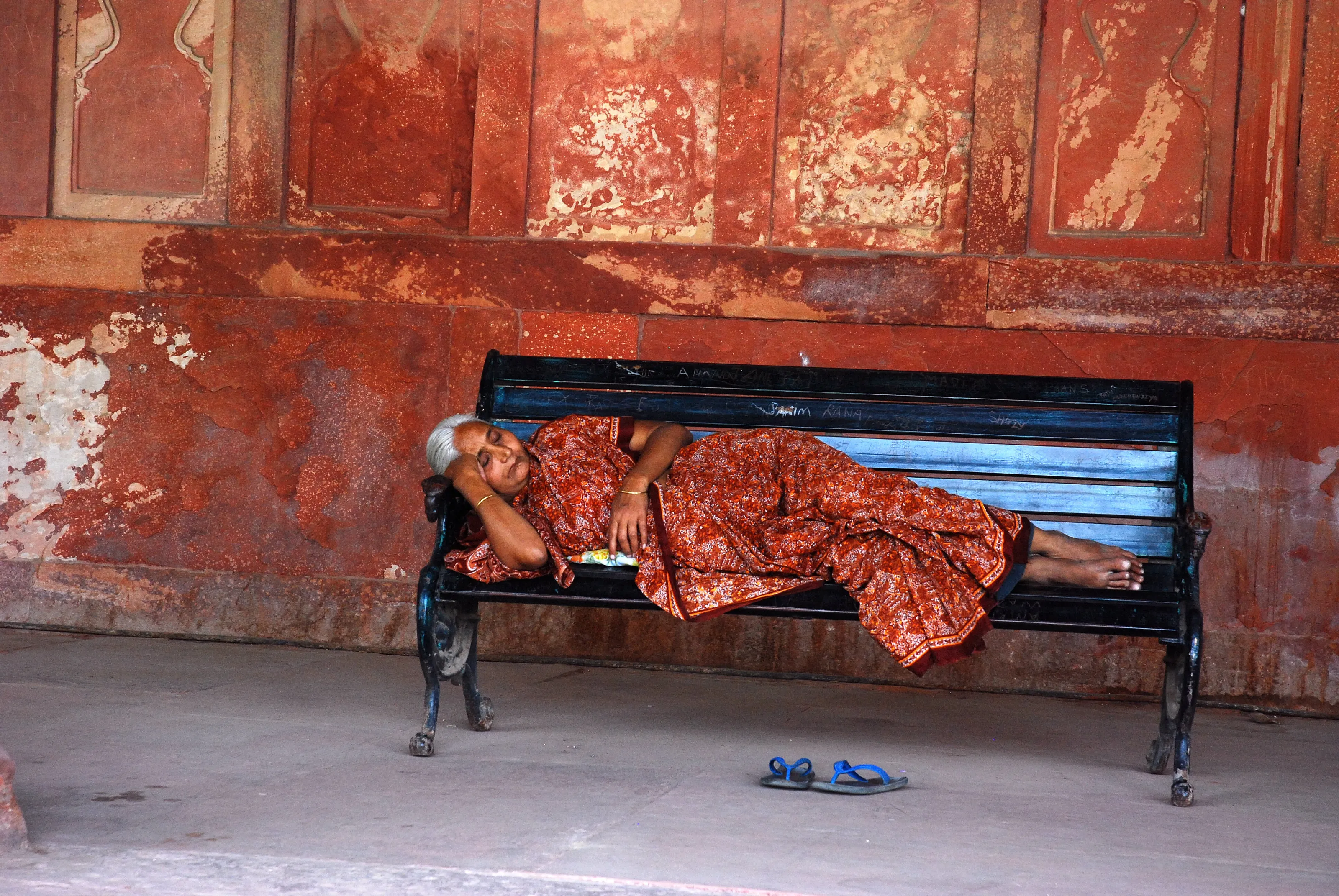 Napping at the Taj Mahal
