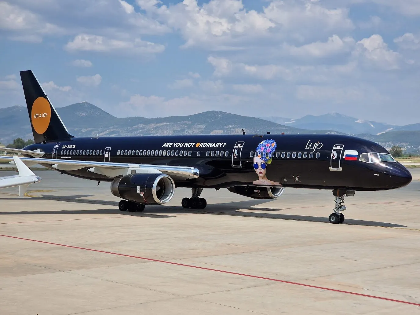 Passenger Planes with Special Livery (in colour)