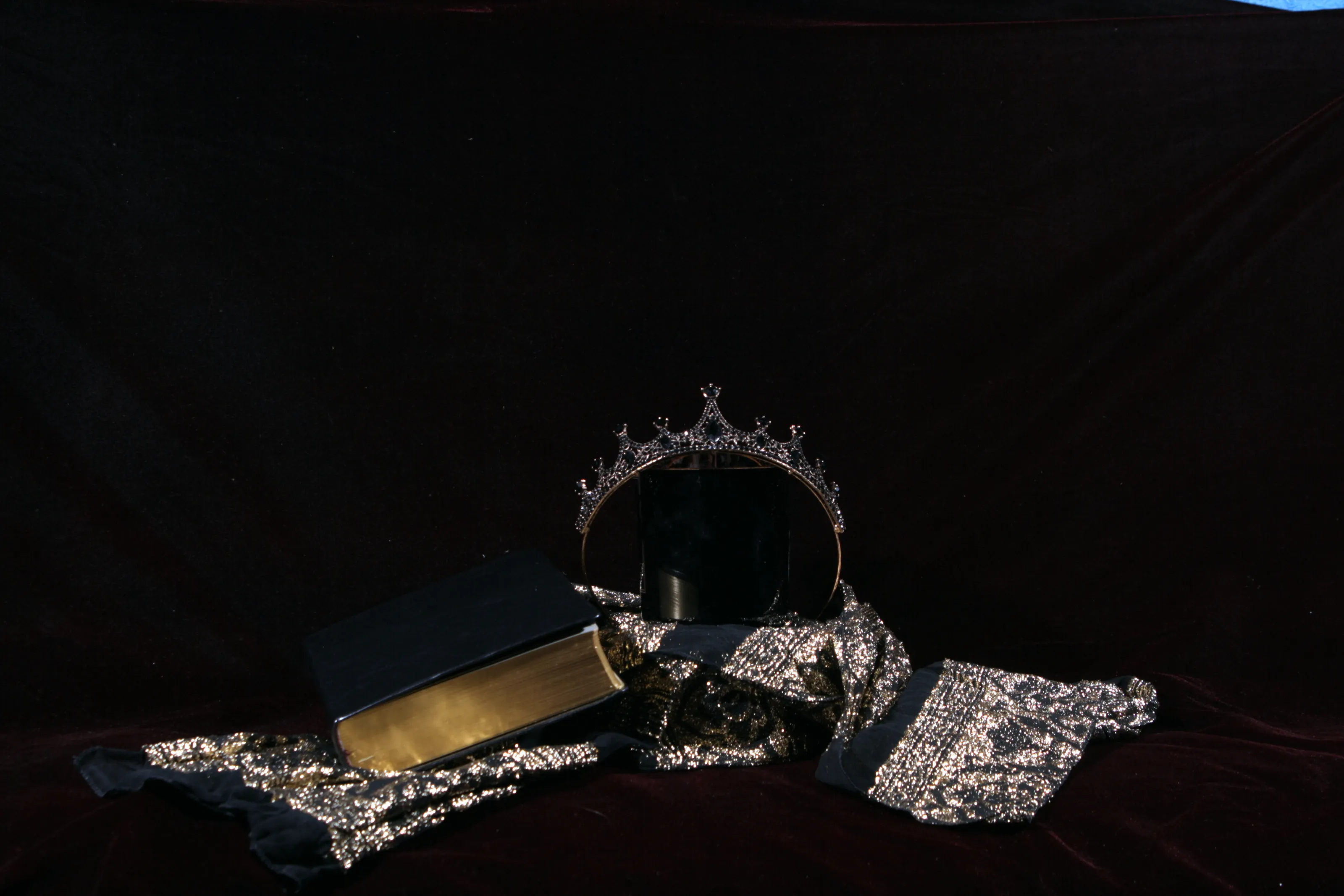 Articles of a Queen