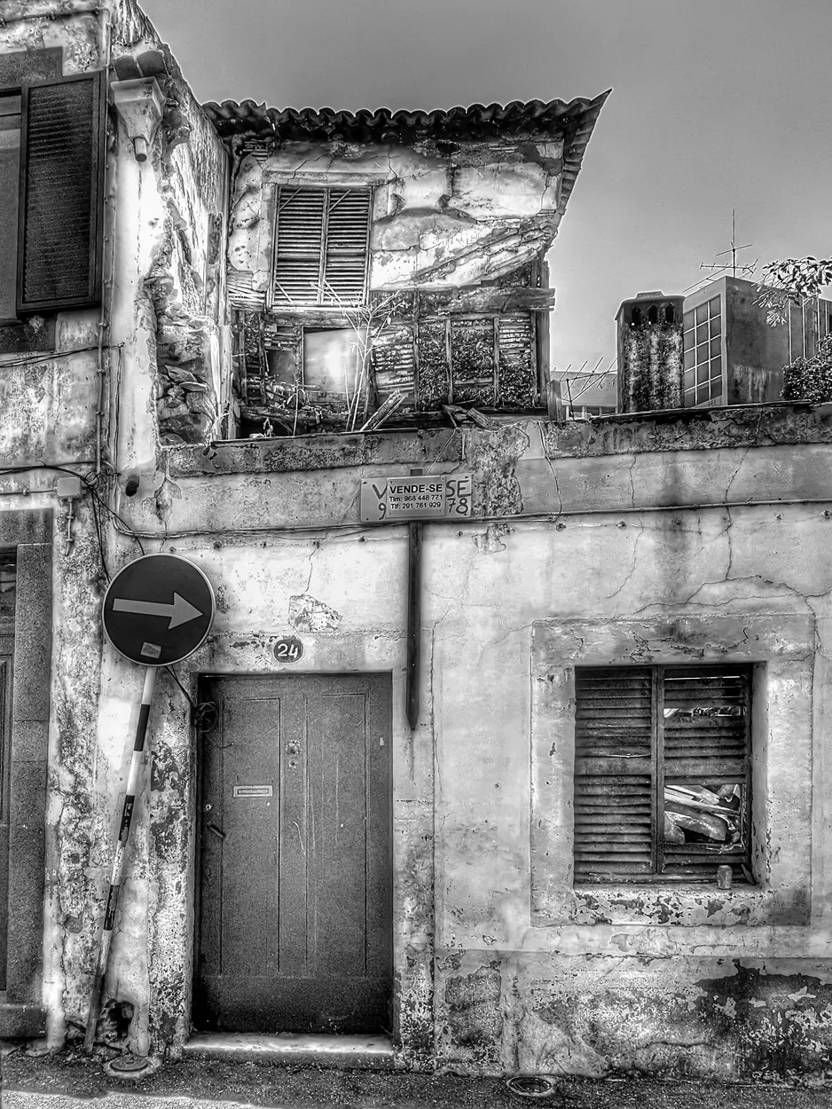 Entry 24898272