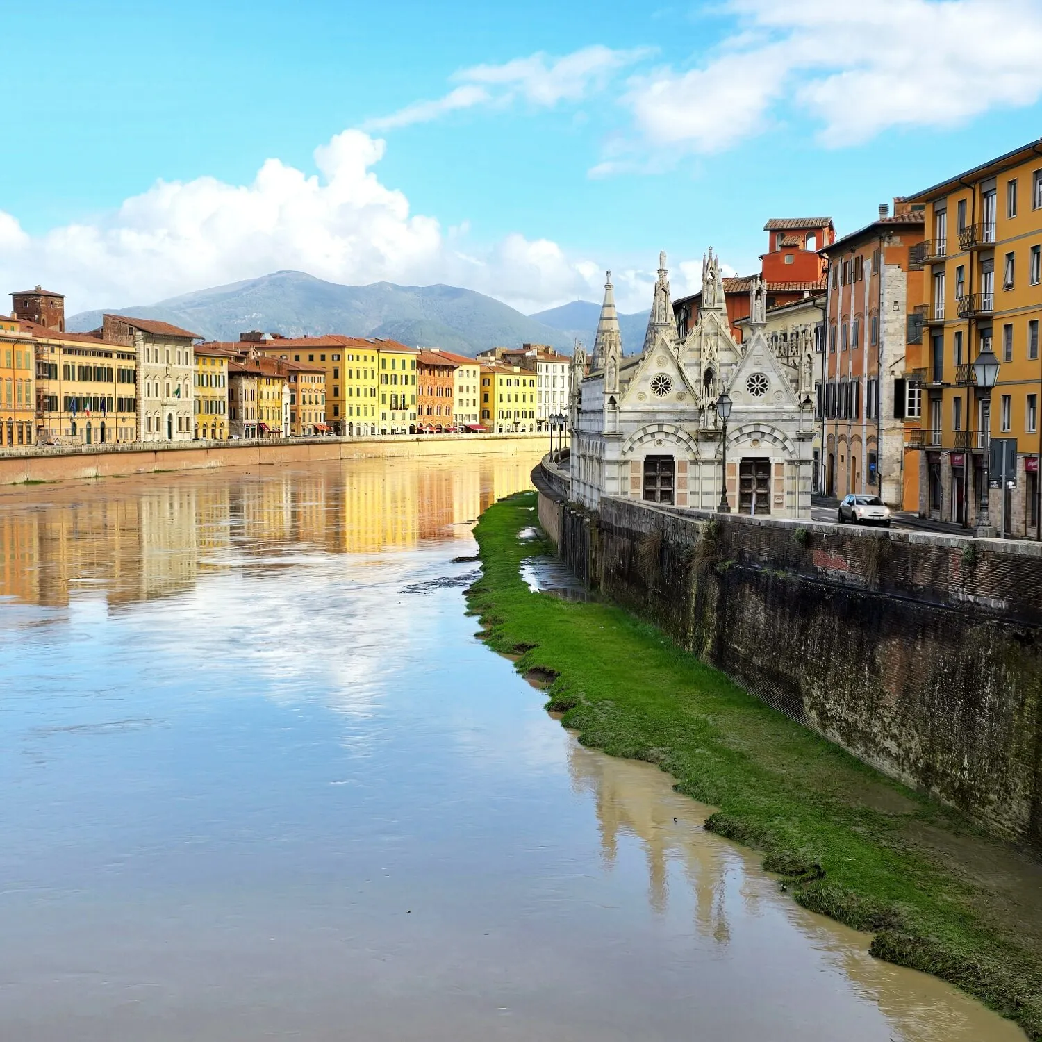 Arno River in Pisa old town