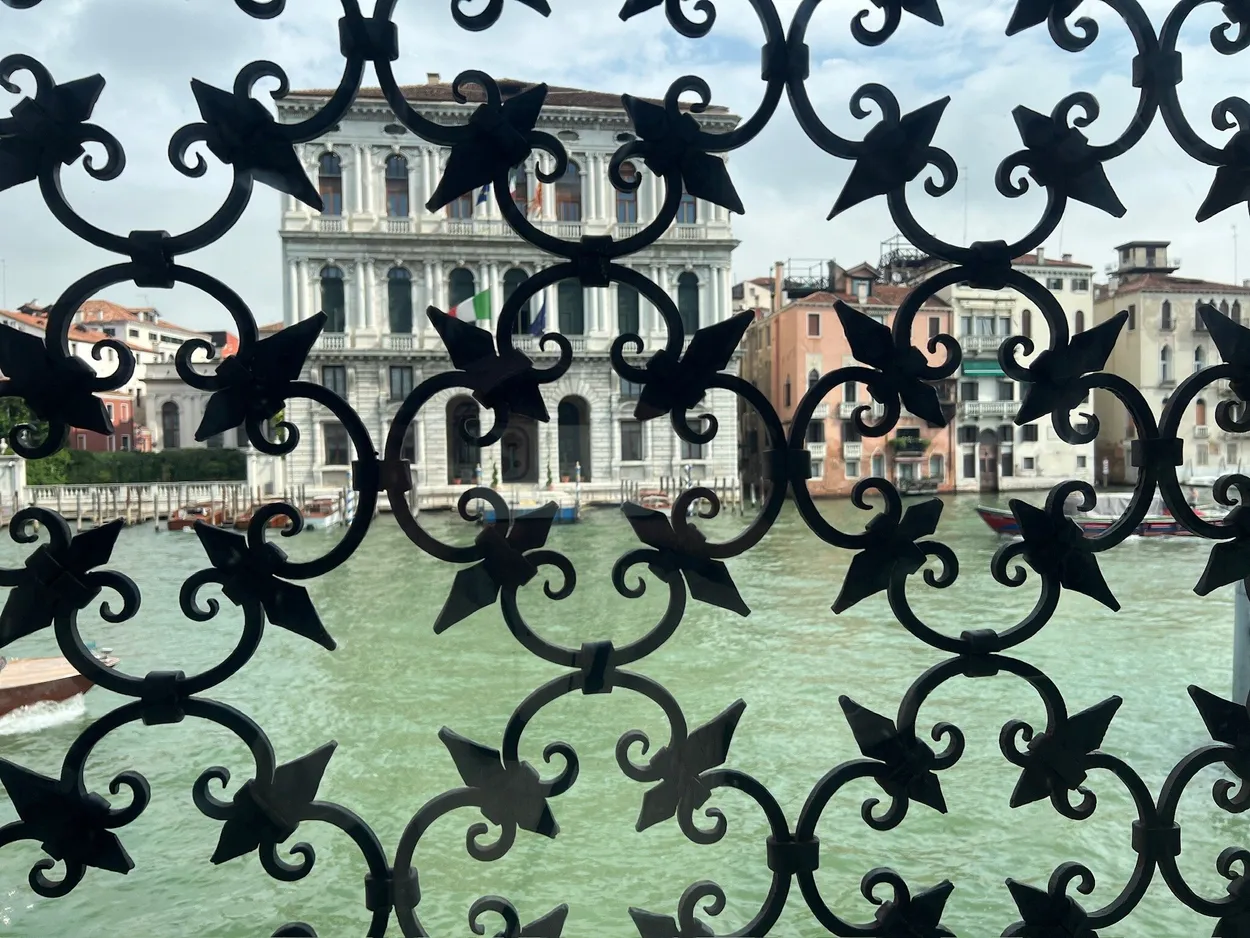 Entry 23410097