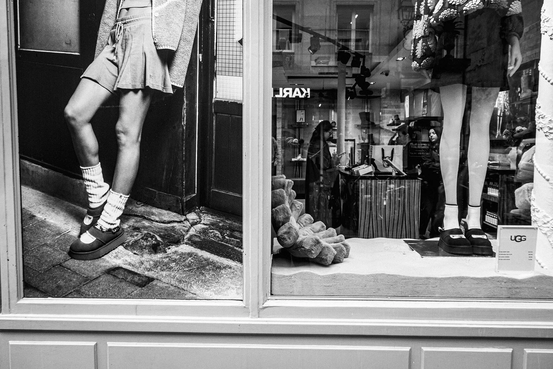 Window shopping in Paris