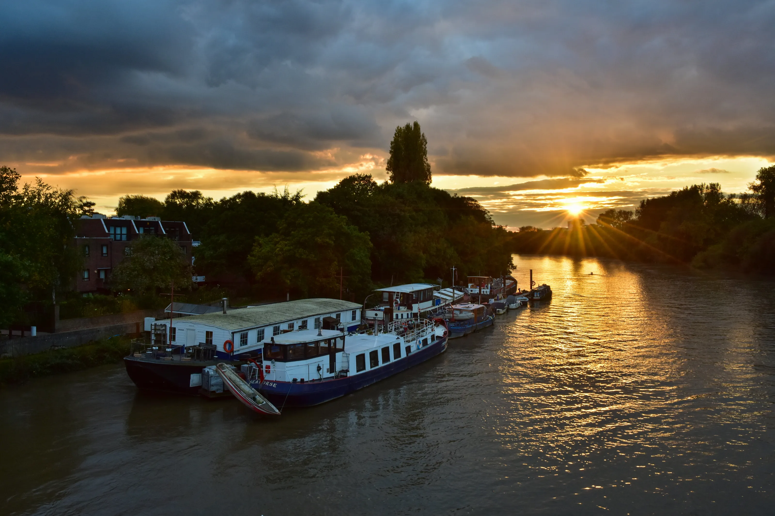 Sunset on Thames