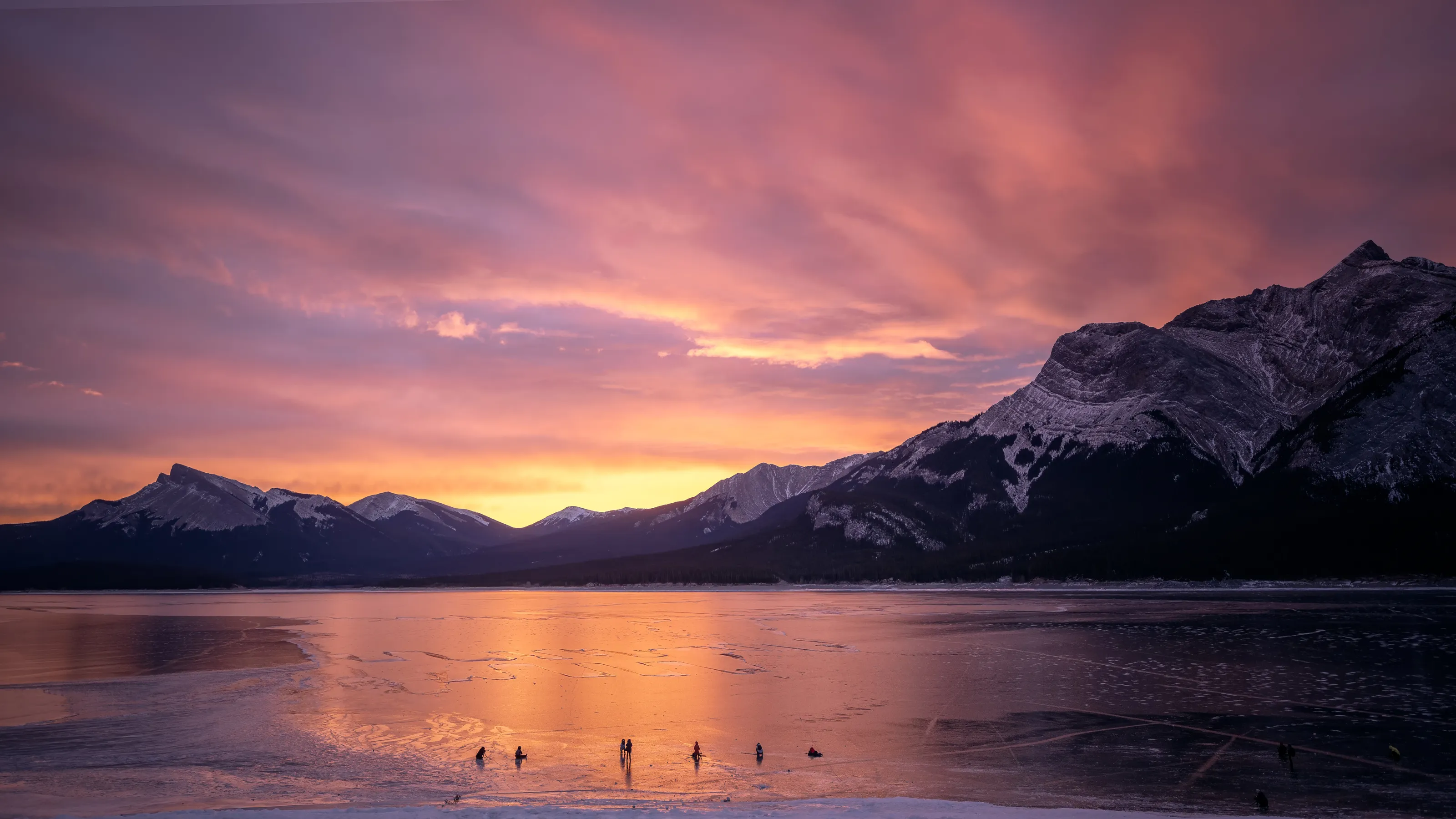 Sunrise on The Abraham Lake