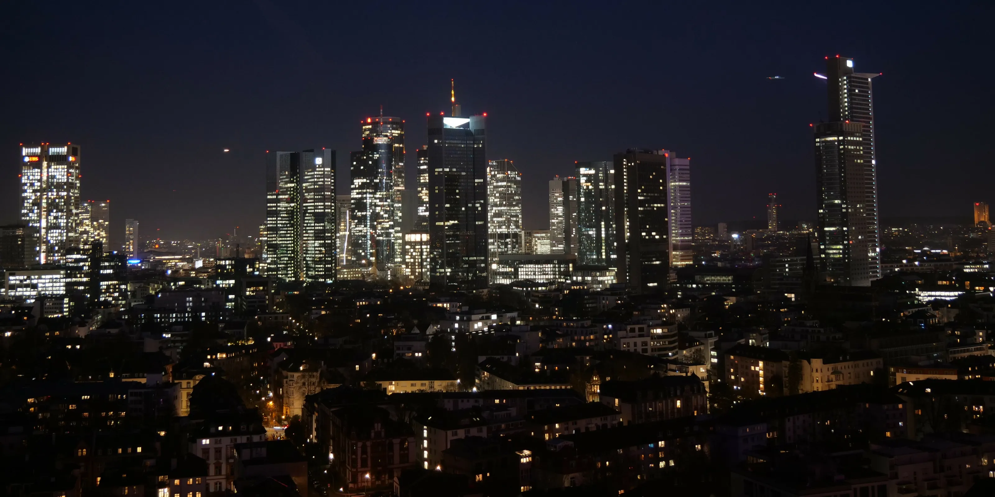 Frankfurt sklyline at night