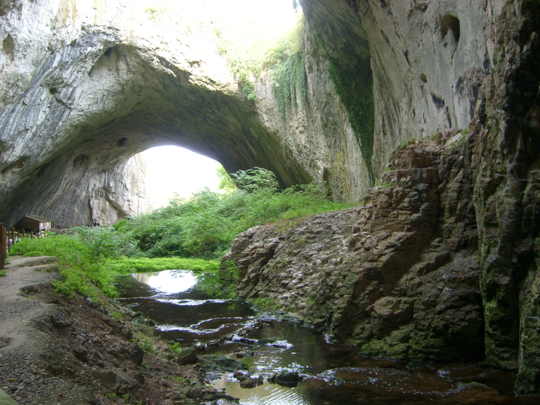 Devetaki cave
