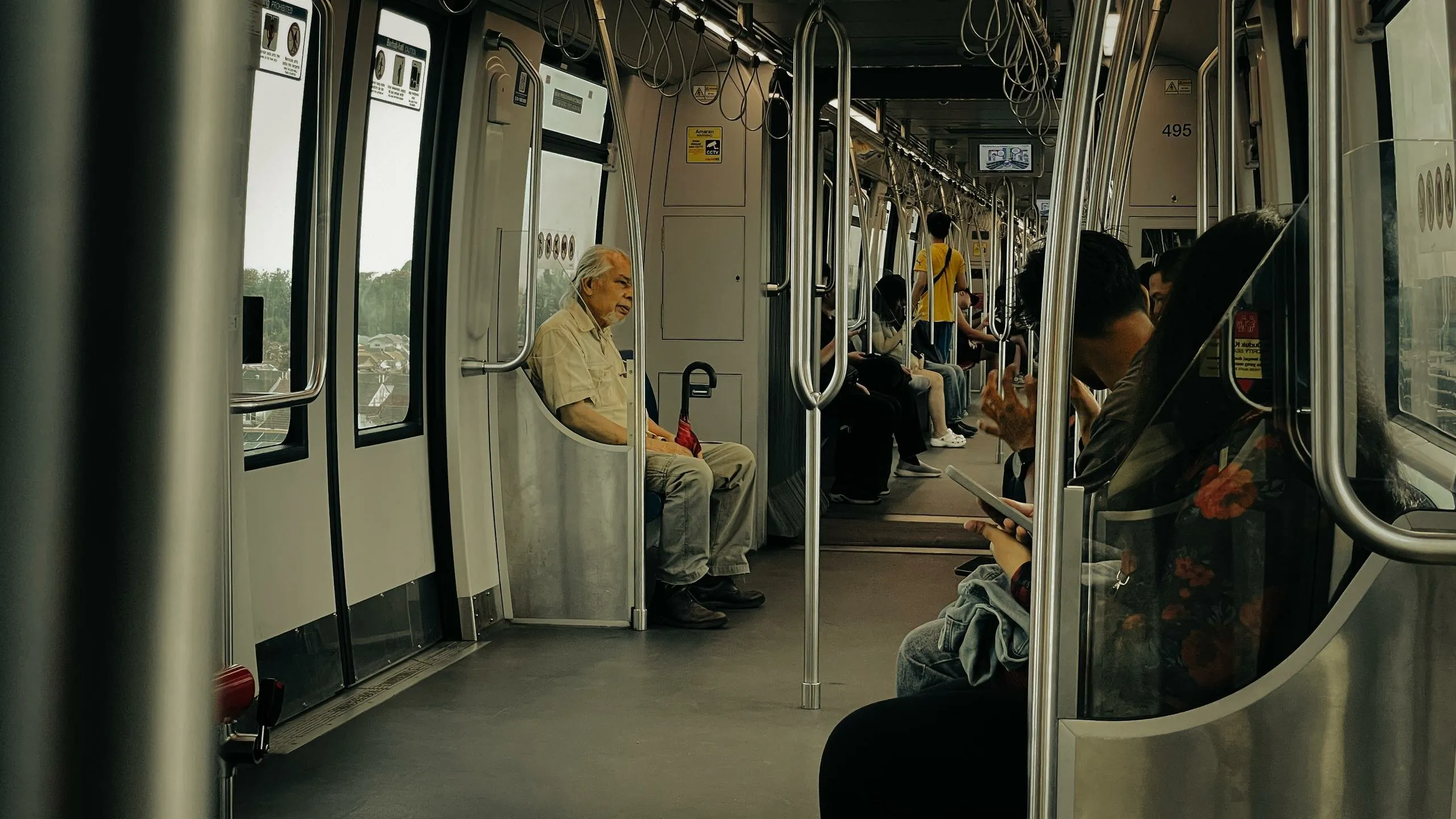 Passing Faces, Lingering Souls