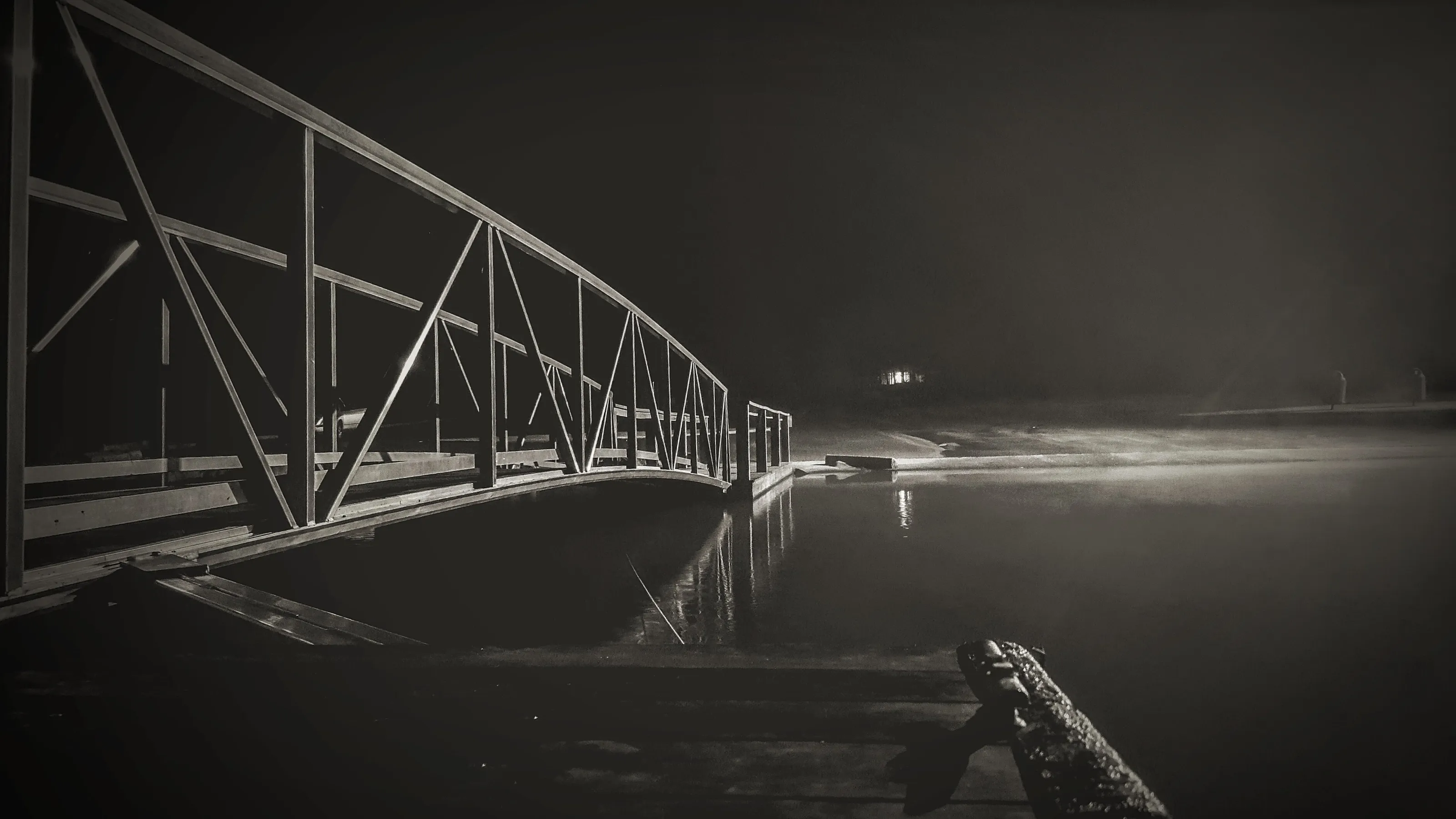 FOG AT MIDNIGHT AT THE DOCK