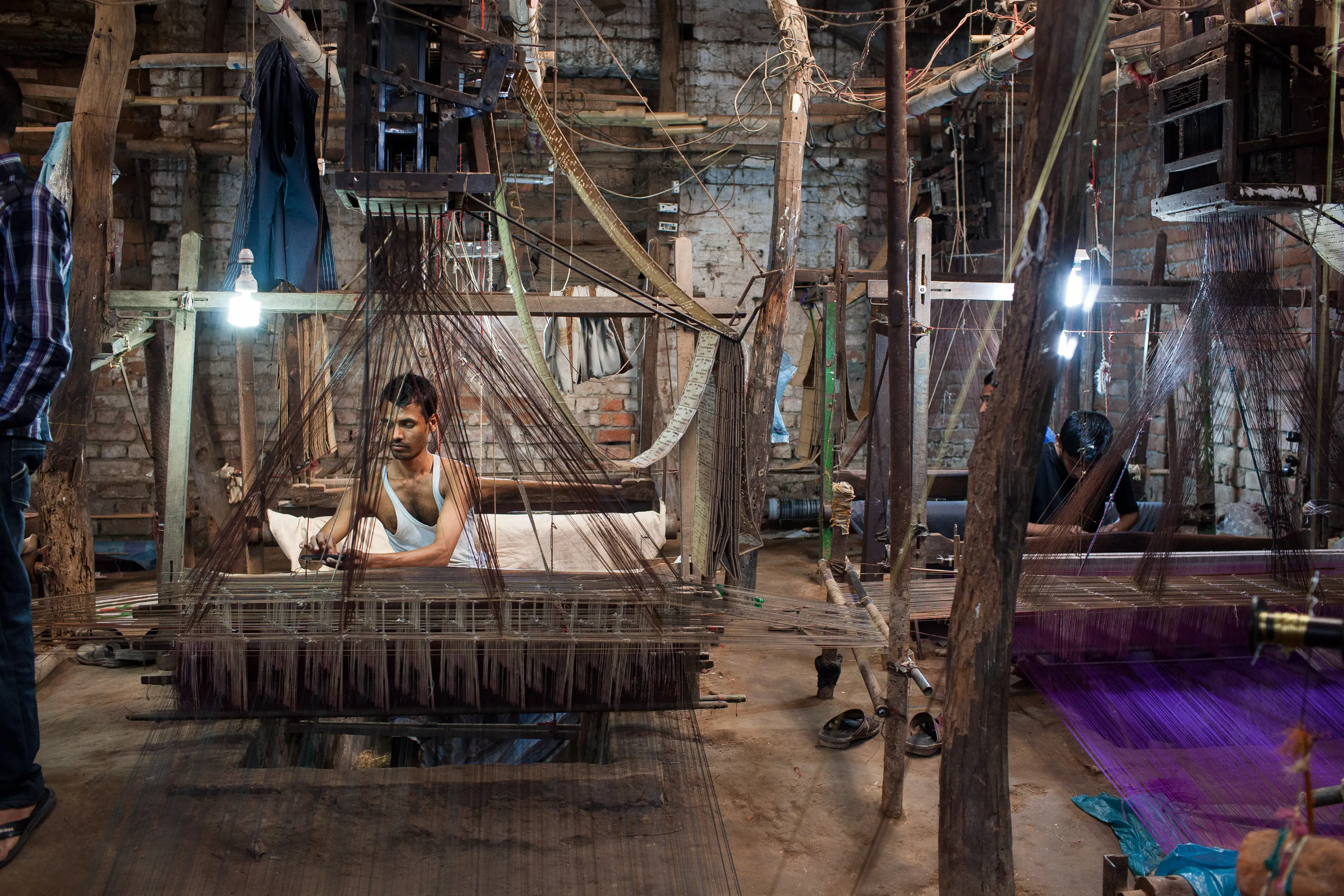 Weaving in limbo