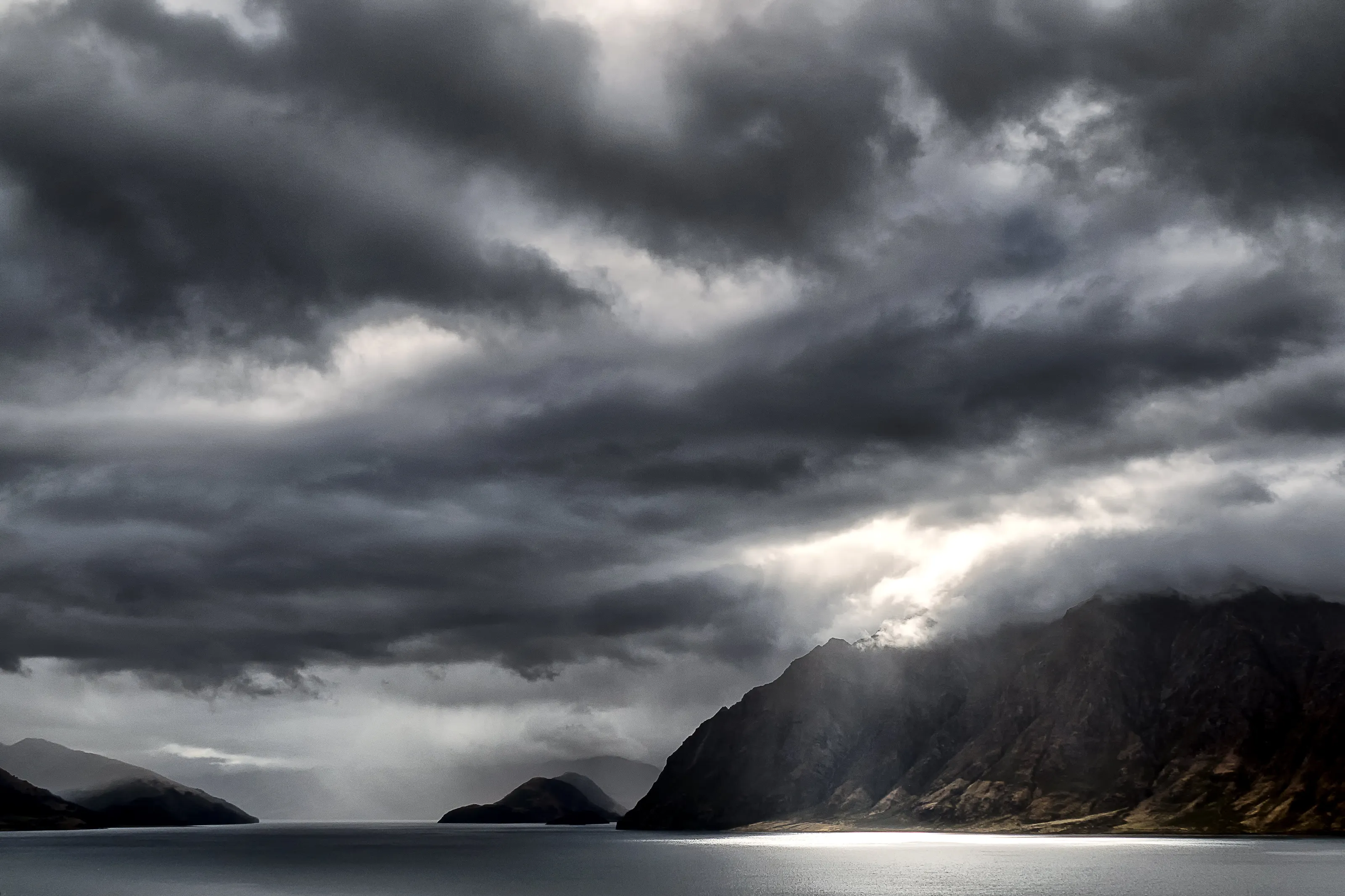 Lake Hawea New Zealand