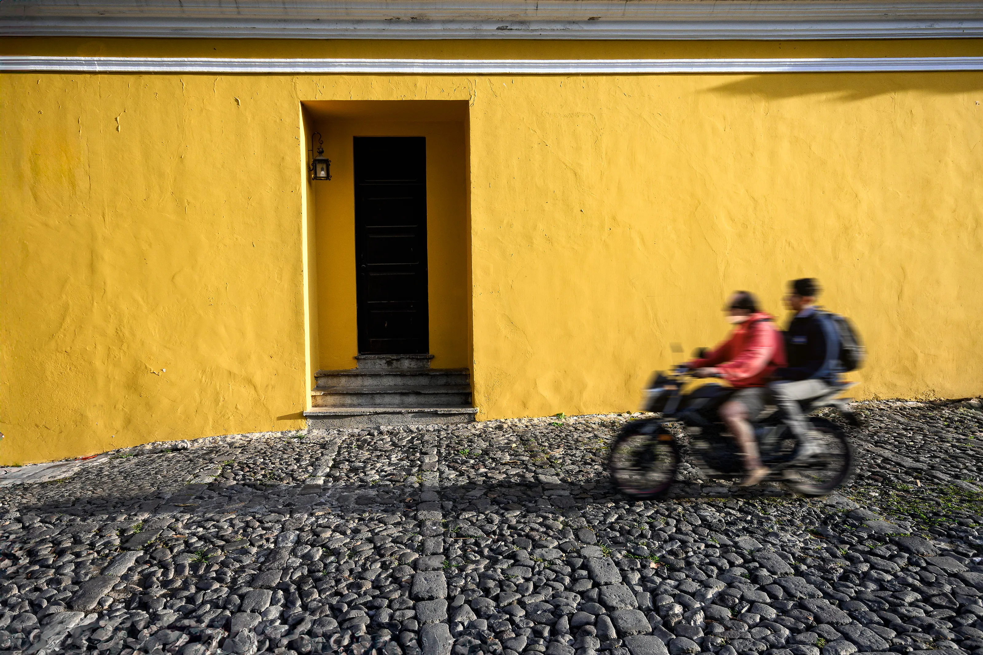 Yellow Walls (in colour)