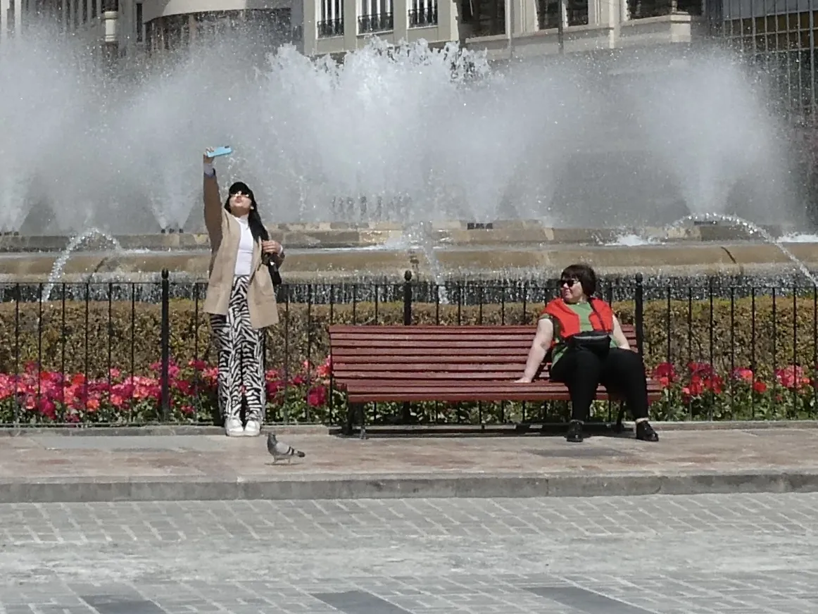 People Watching Other People (in colour)