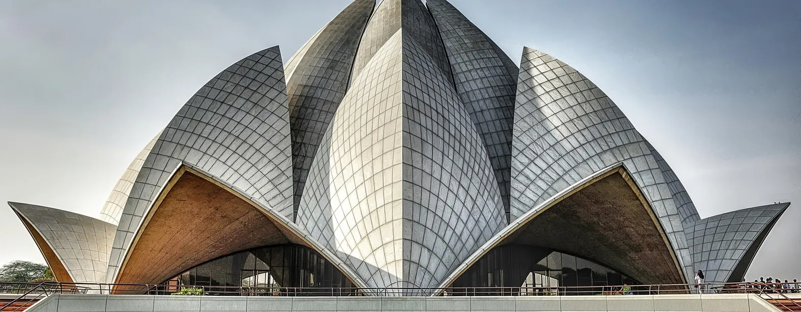 Symmetry in architecture