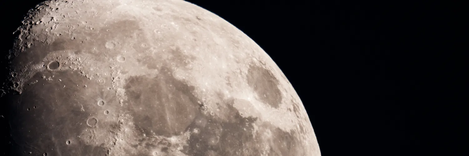 Shoot the moon