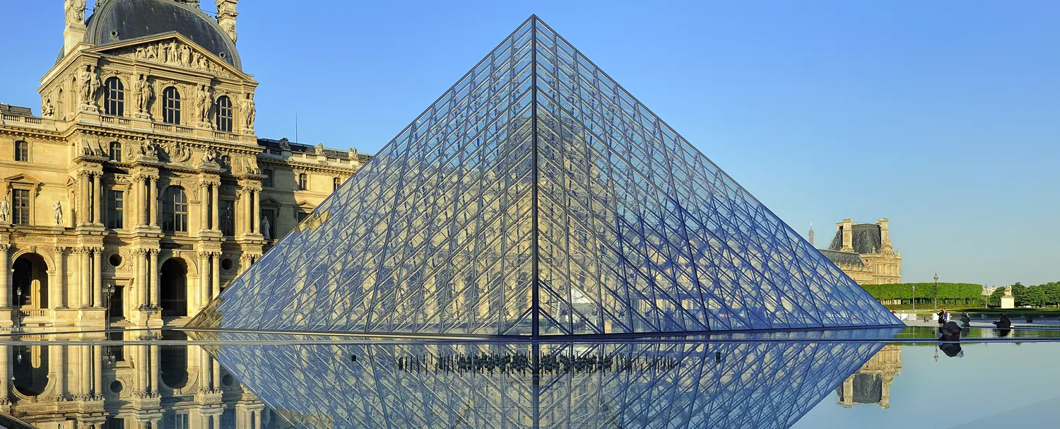 Contrasting architecture