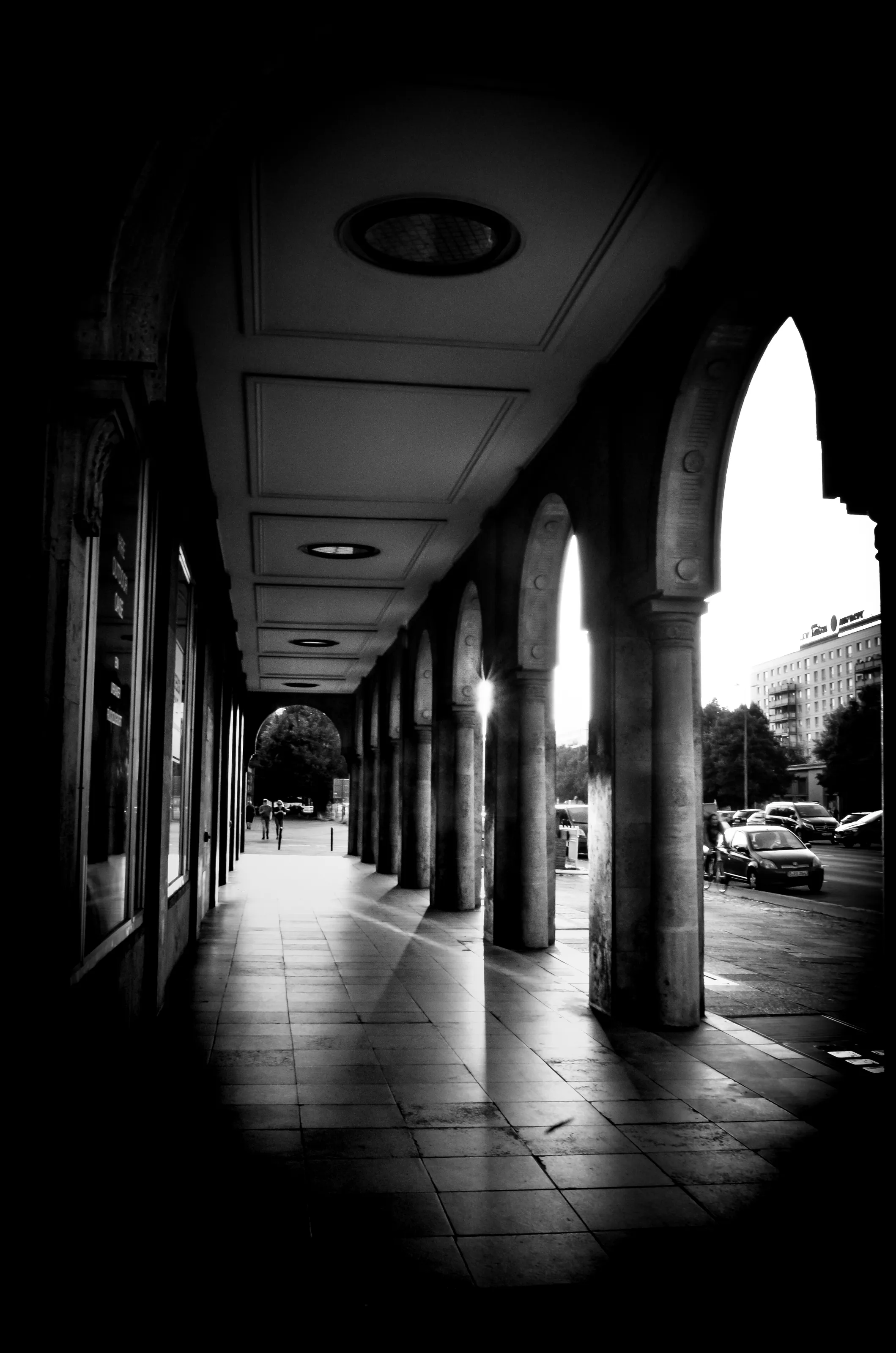 Black and White shadows in Architecture