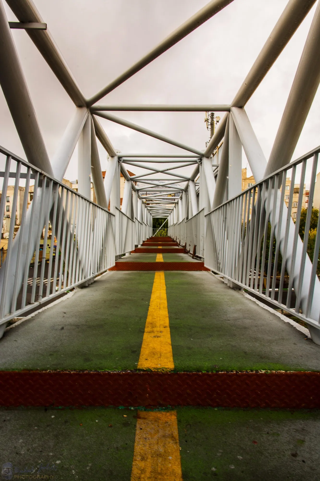 Leading Lines