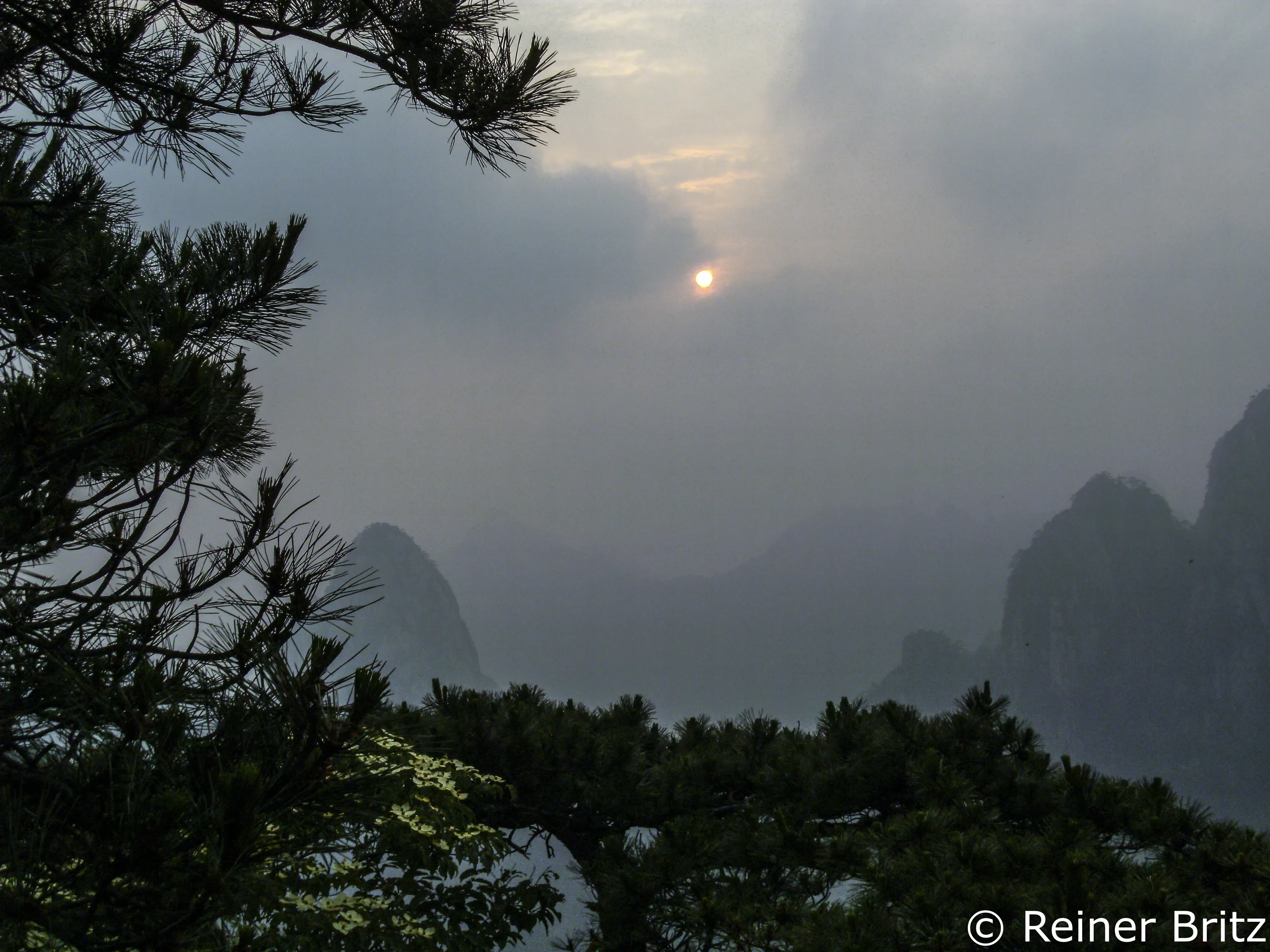 Huangshan - yellow montains