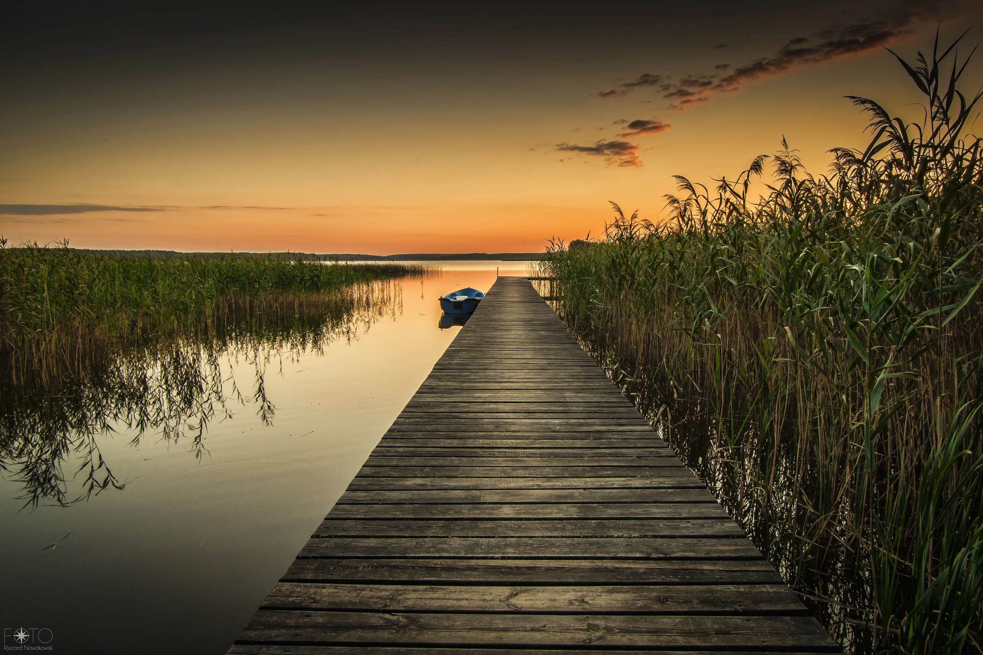 Leading lines