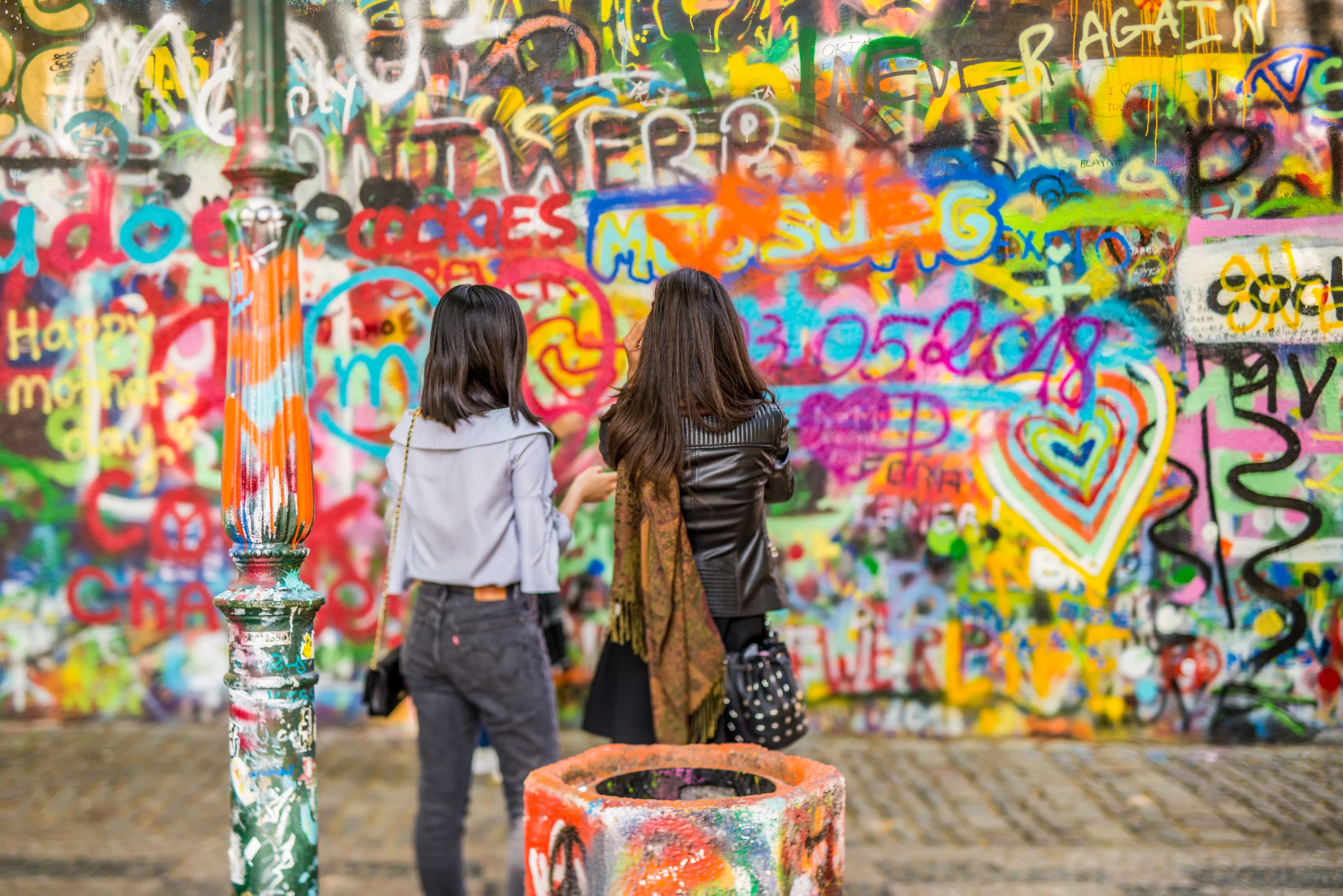 People and Graffiti - Candid Street Photography