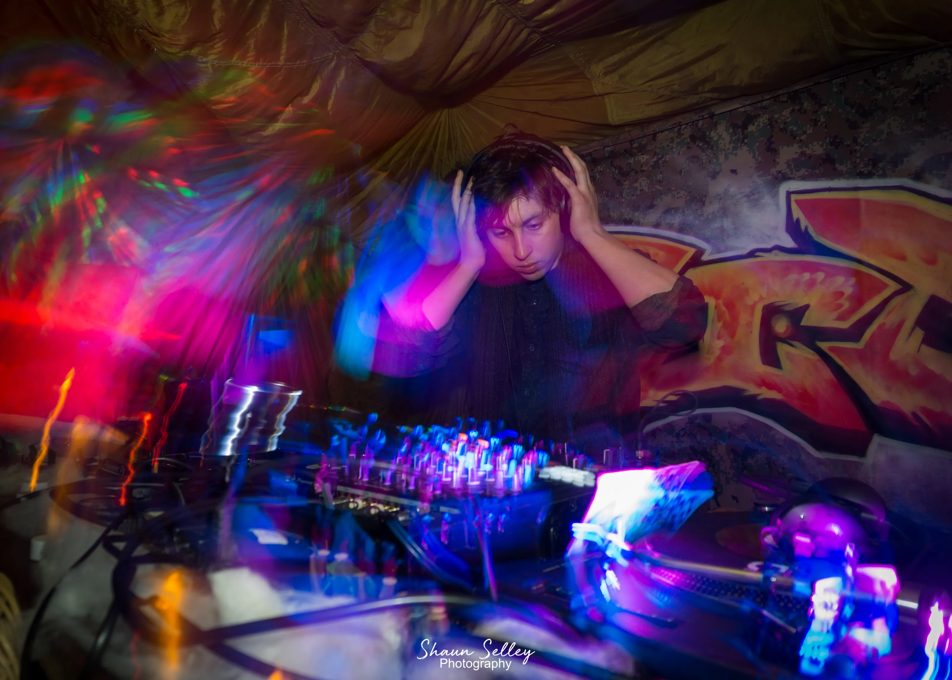 The Music DJ