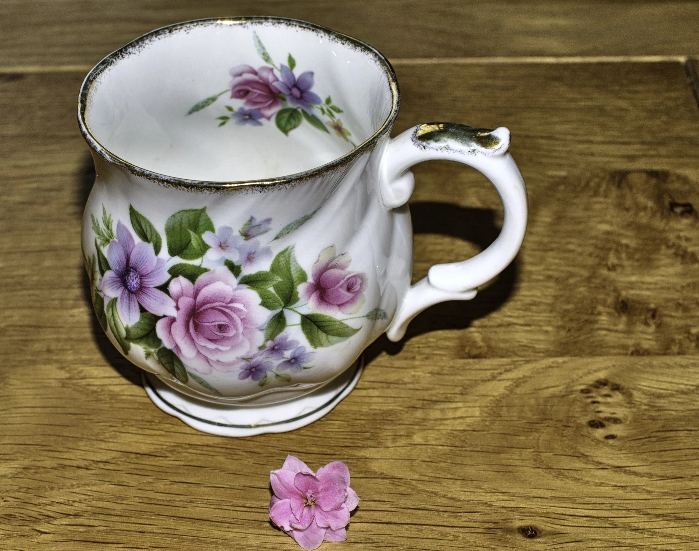 Ceramic Tea Sets (no people)