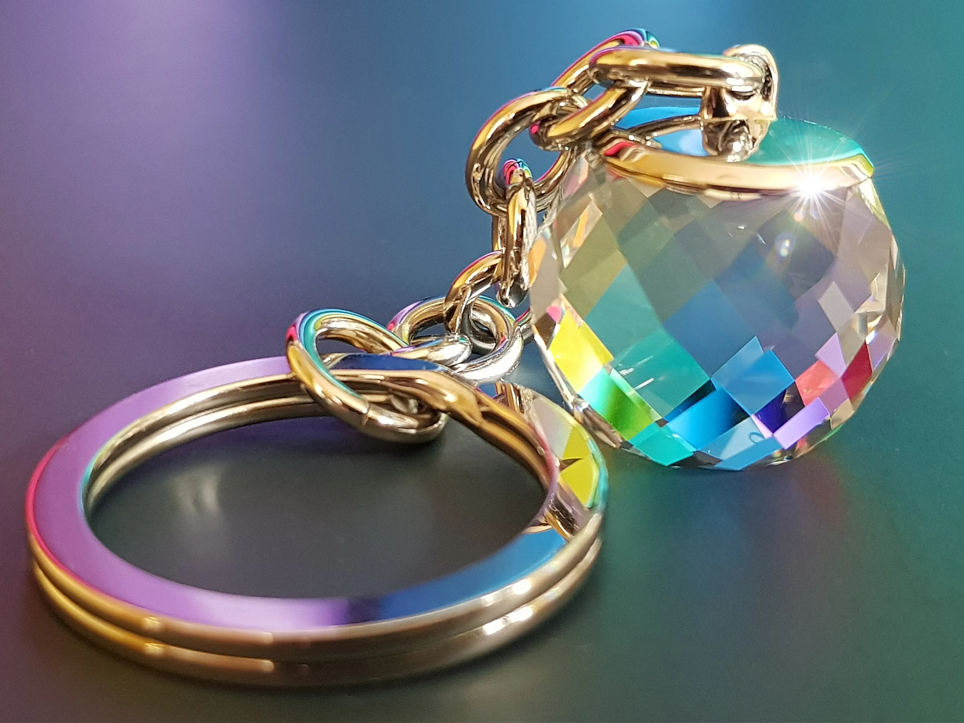 Shiny Objects in Colour