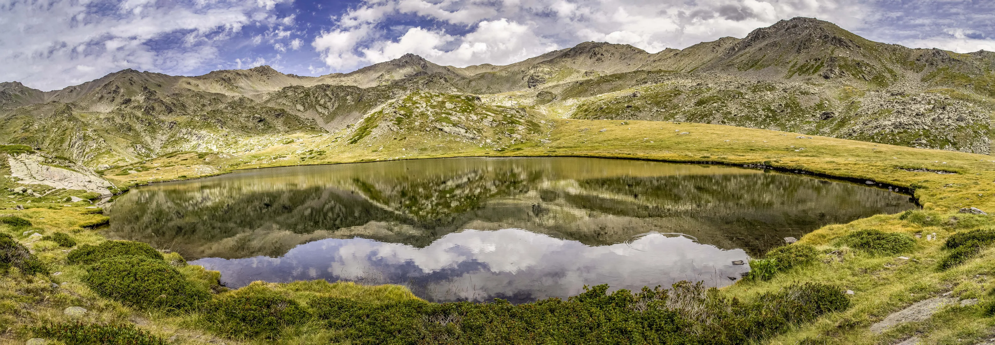 Mountain Lakes in Colour