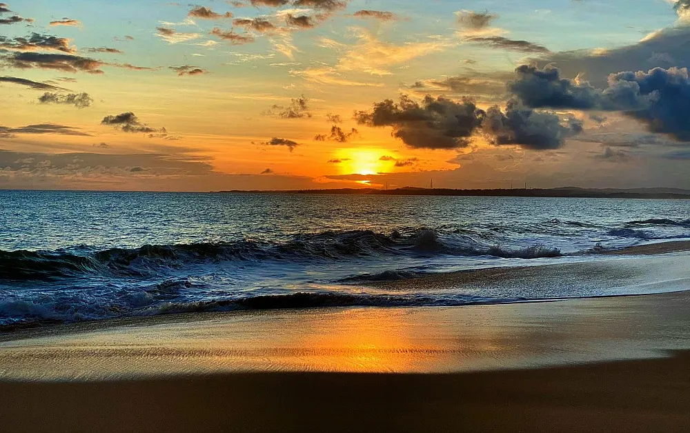 Beach Sunsets and Sunrises in Colour