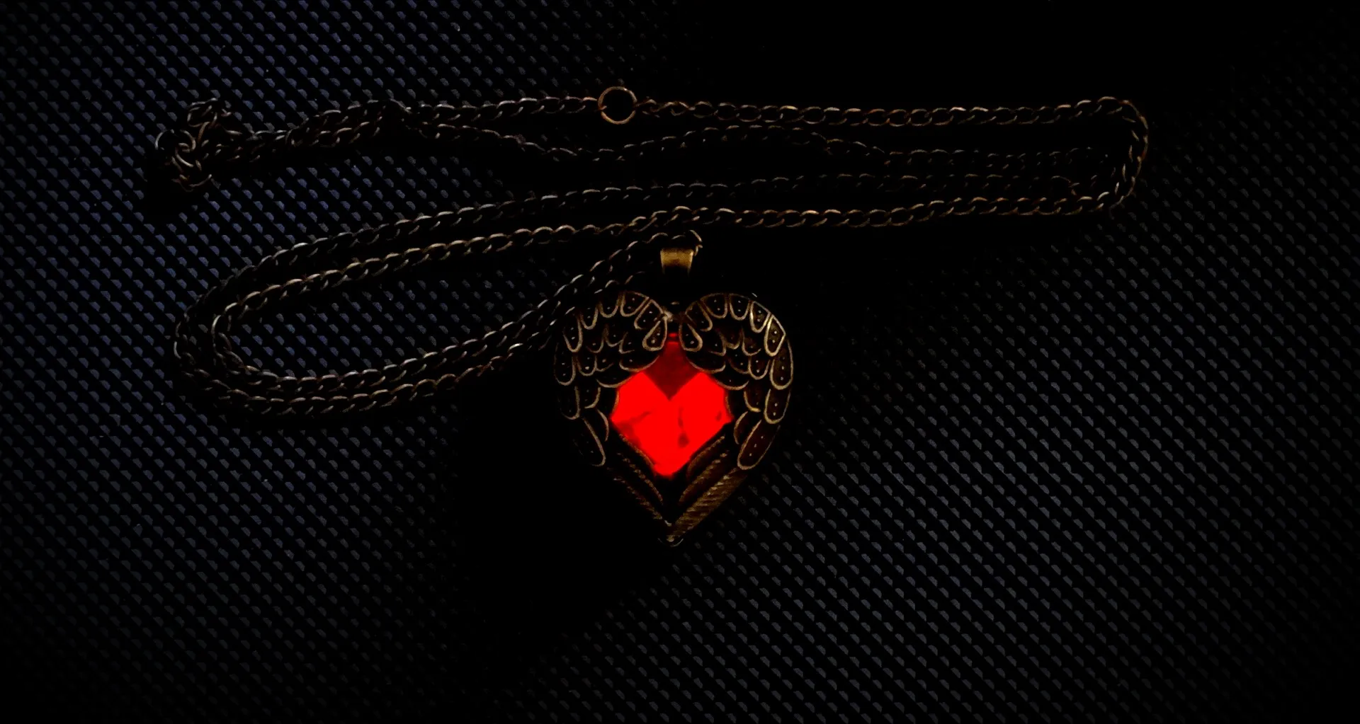 Heart Shaped Objects in Colour