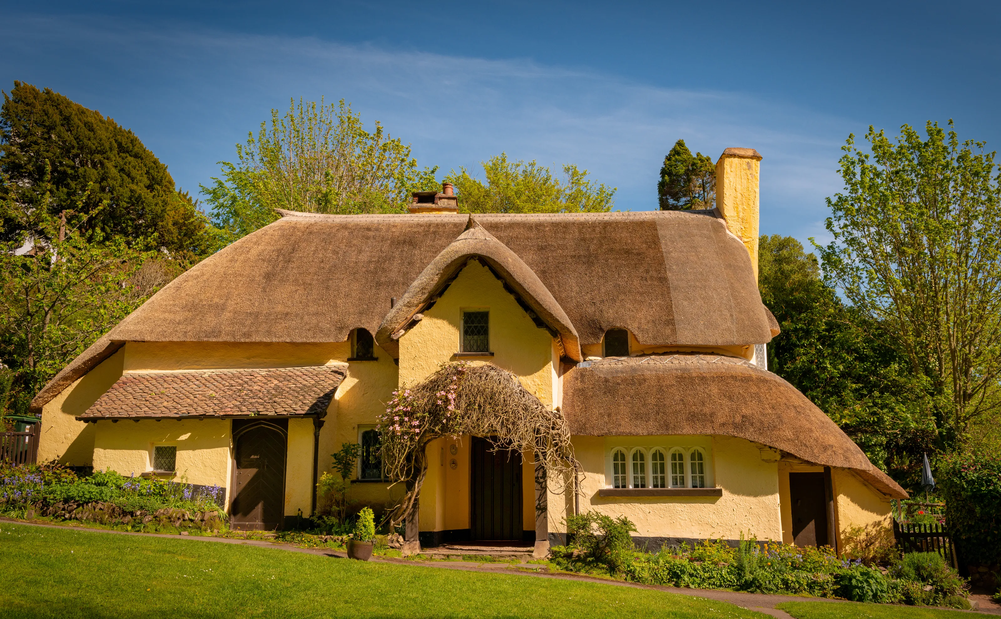 Cottages (in colour)