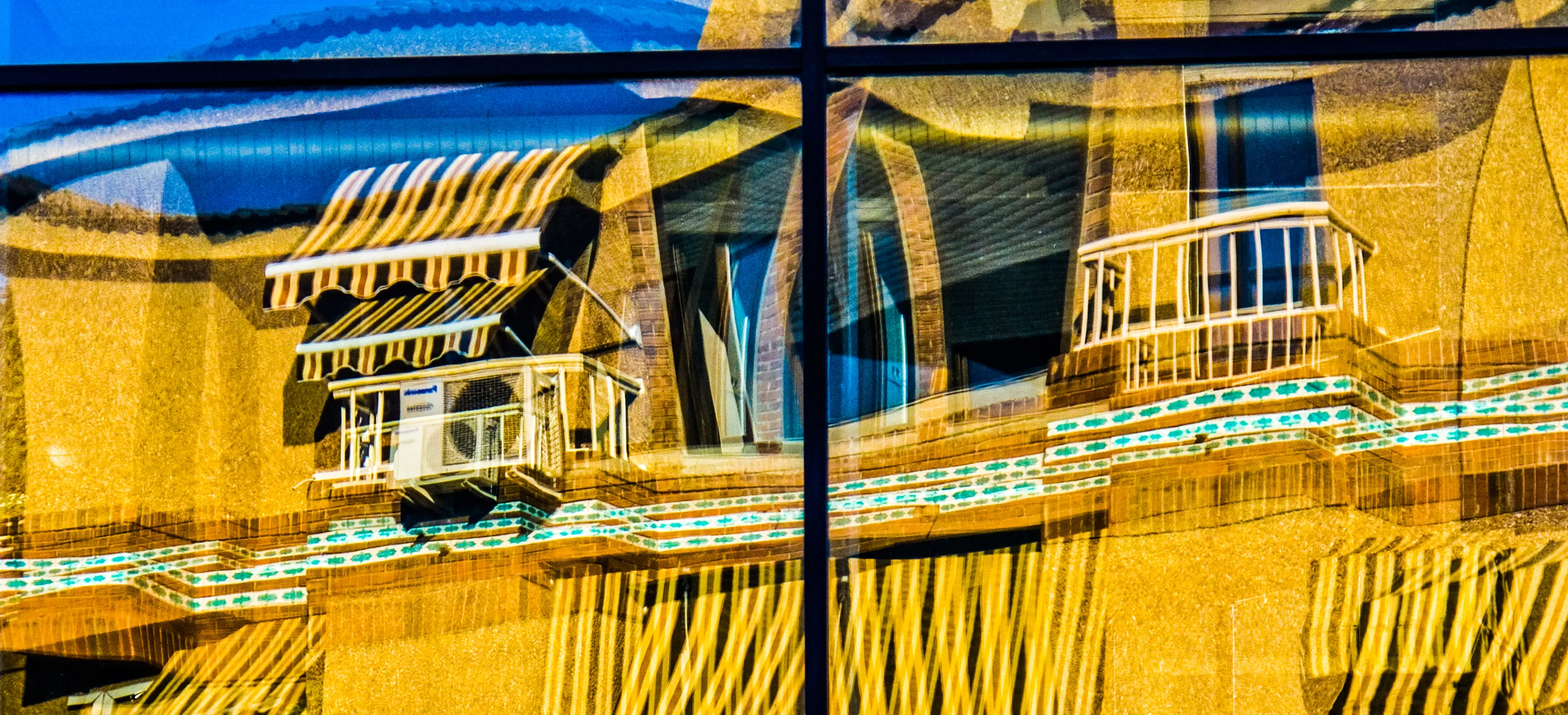 Abstracts using glass