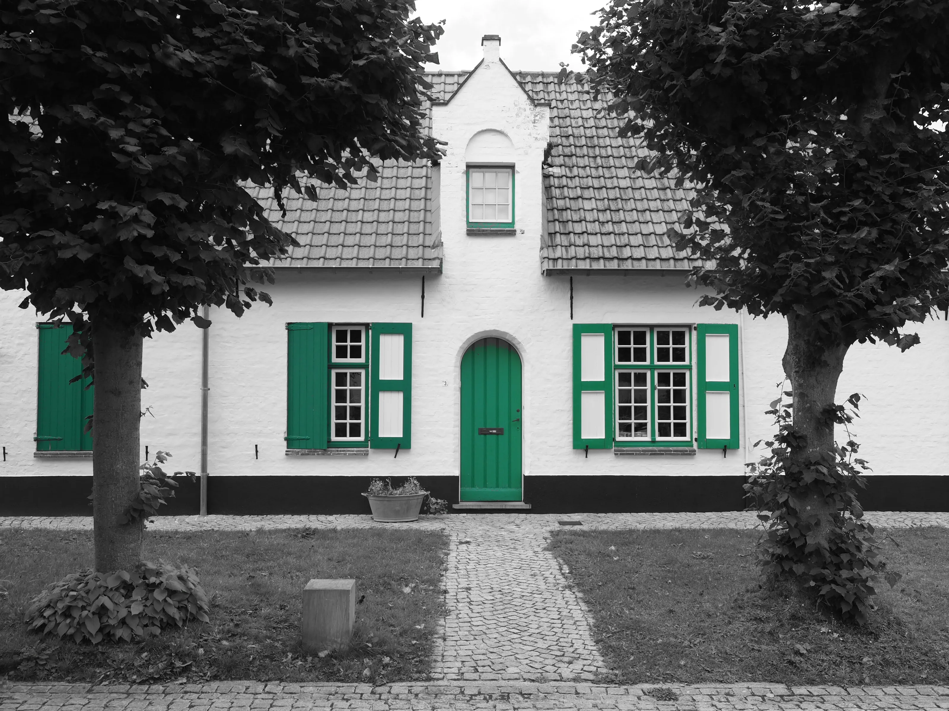Selective Colour Green (man-made objects)