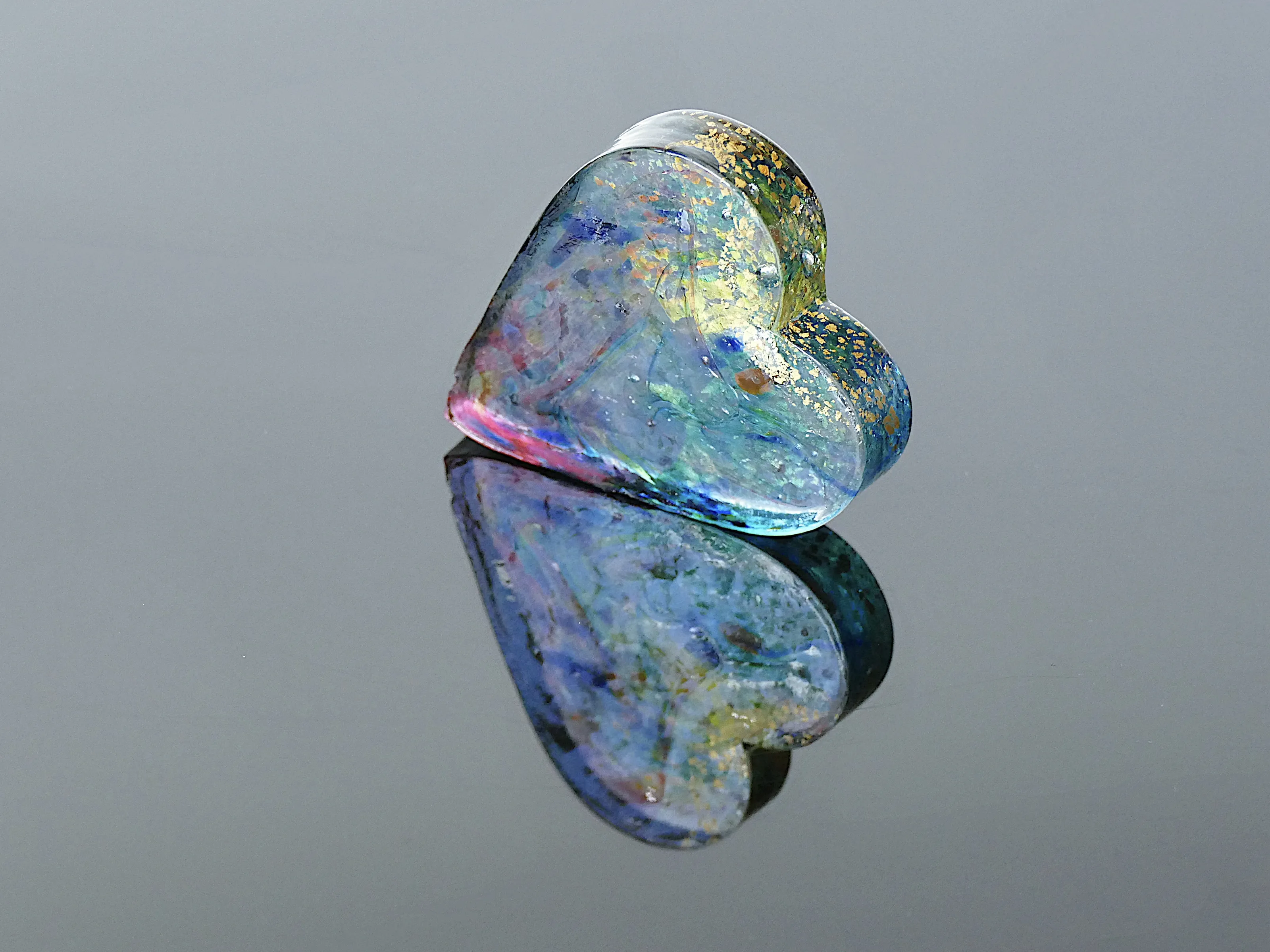 A Single Object and its Reflection