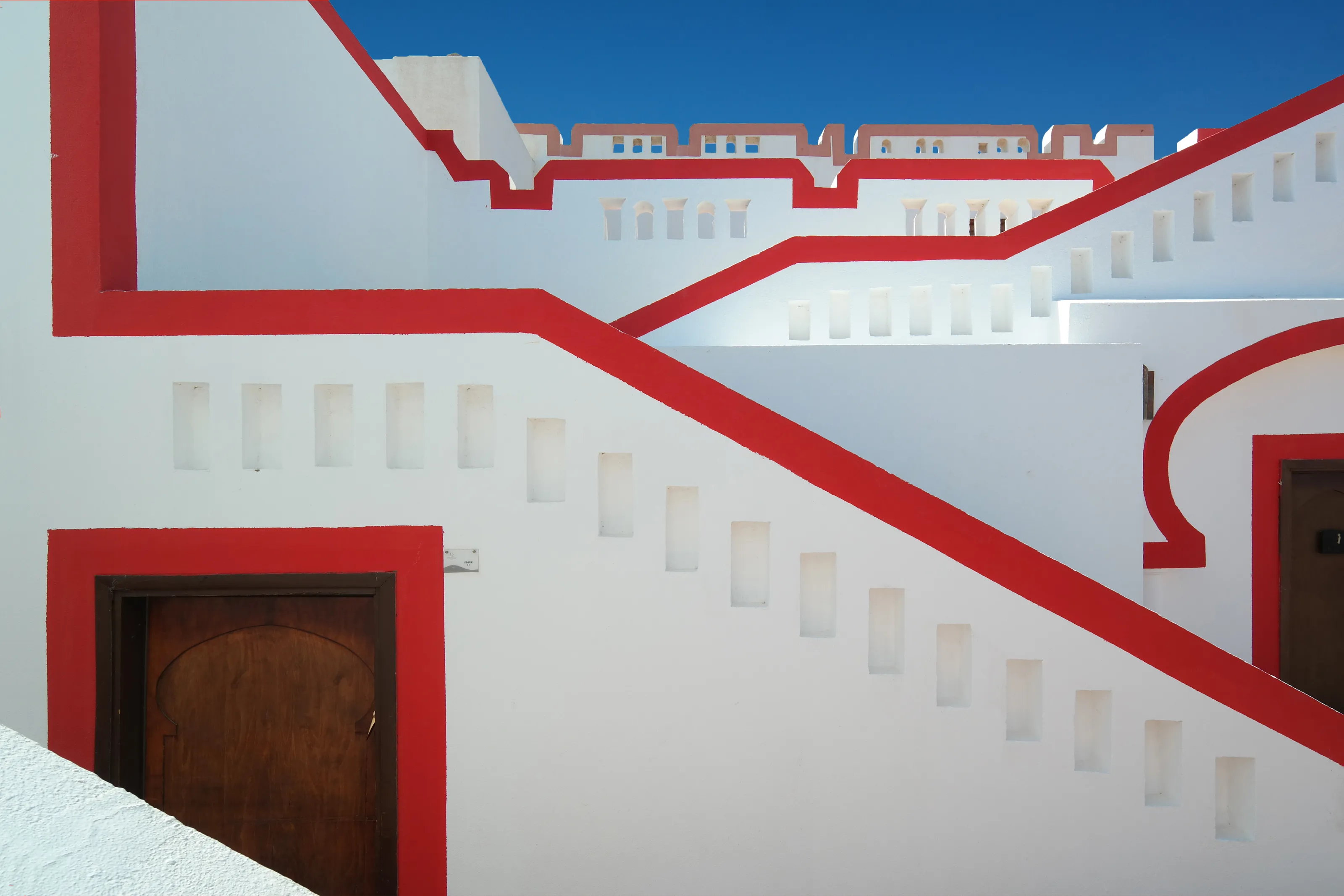 The Colours Red and White