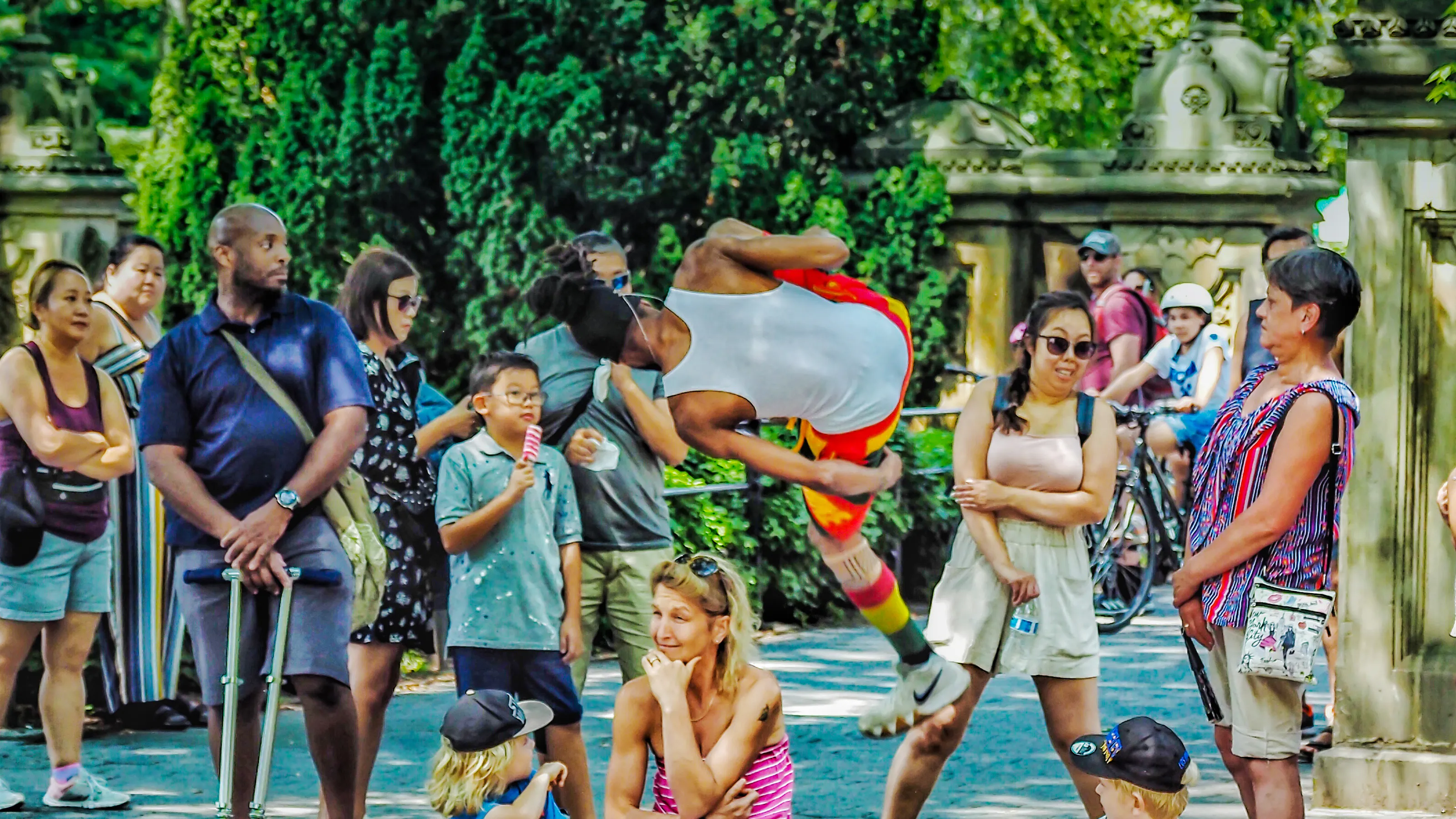People Reacting or Oblivious