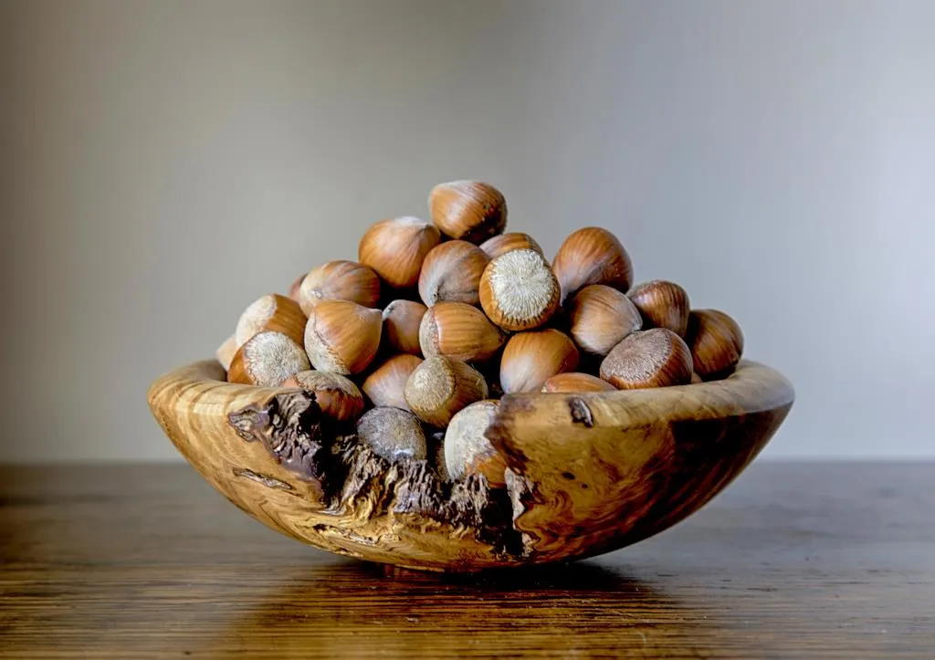 Nuts (in colour)